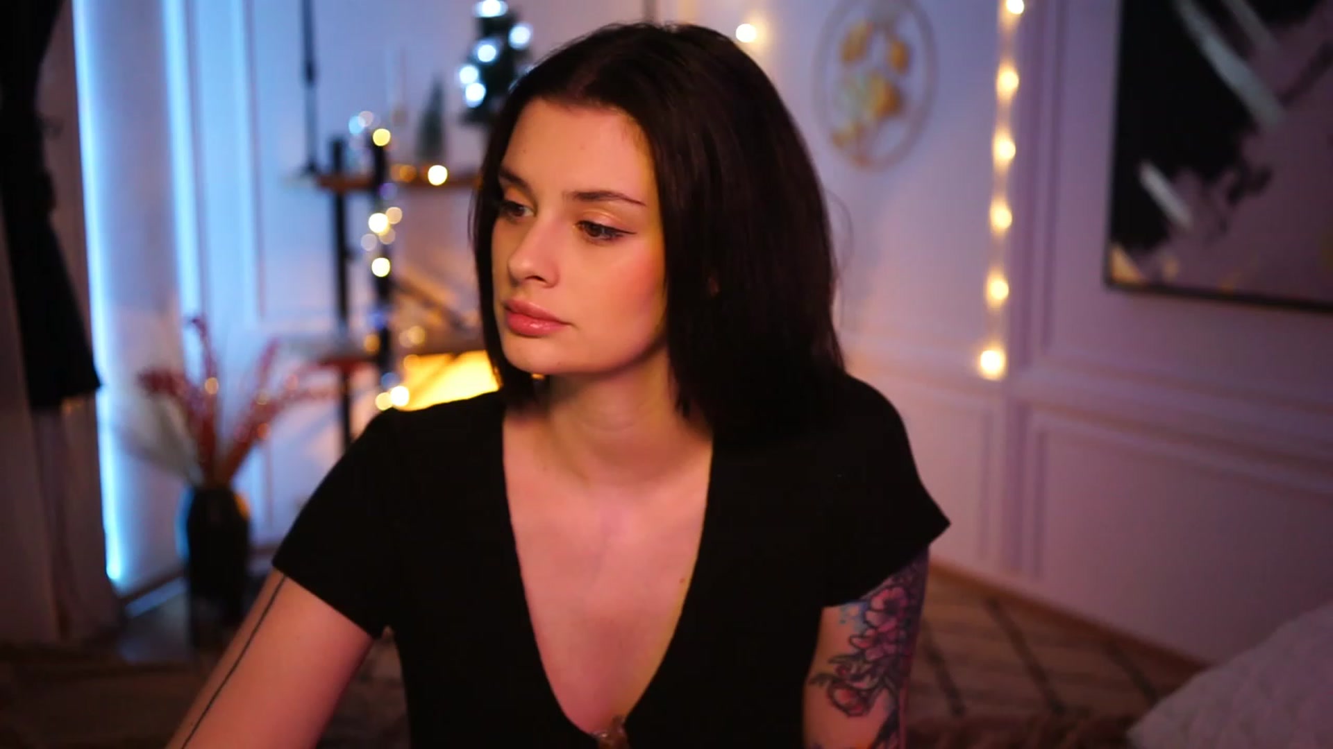 Gallery image thumbnail from lucynutty's myfreecams stream on, 12/02/2022, 19:51 image 13 of 20