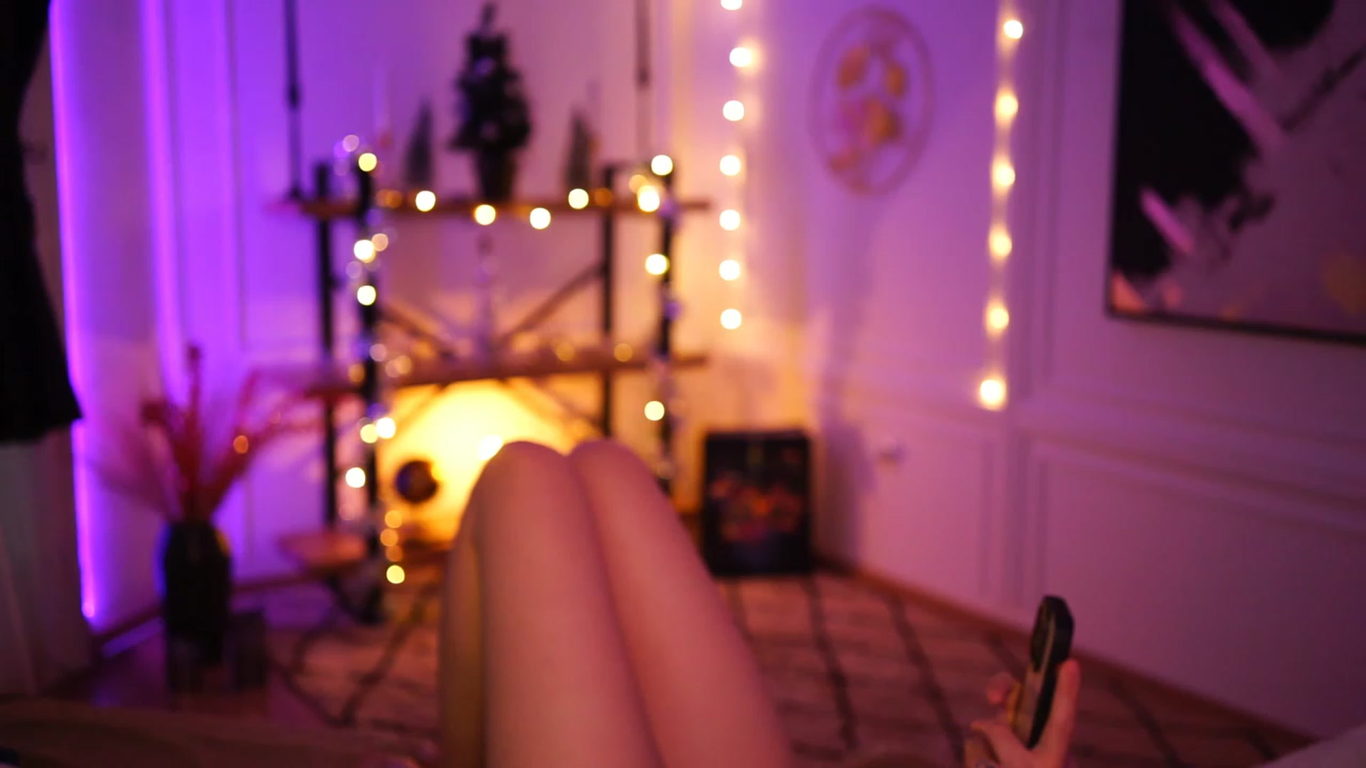 Gallery image thumbnail from lucynutty's myfreecams stream on, 12/04/2022, 12:36 image 10 of 20