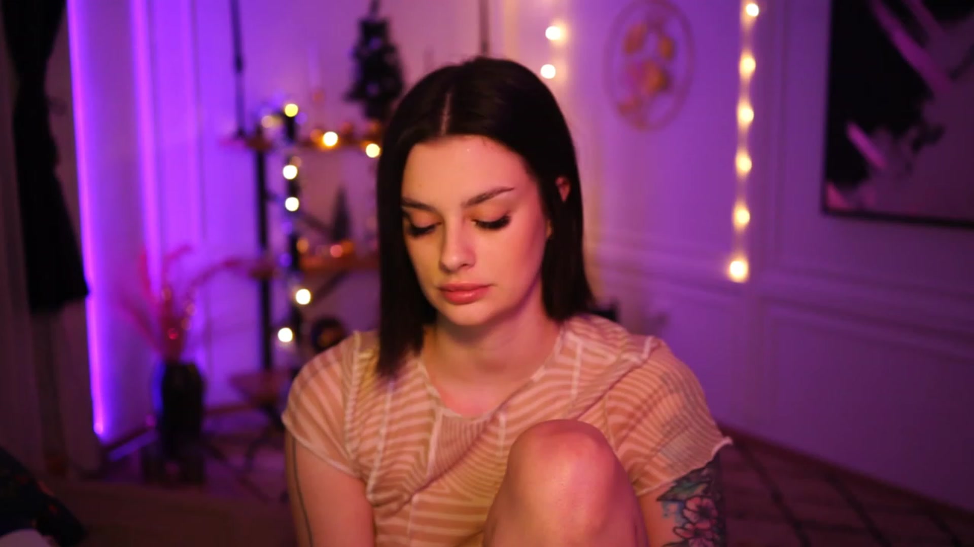 Gallery image thumbnail from lucynutty's myfreecams stream on, 12/07/2022, 19:52 image 11 of 20