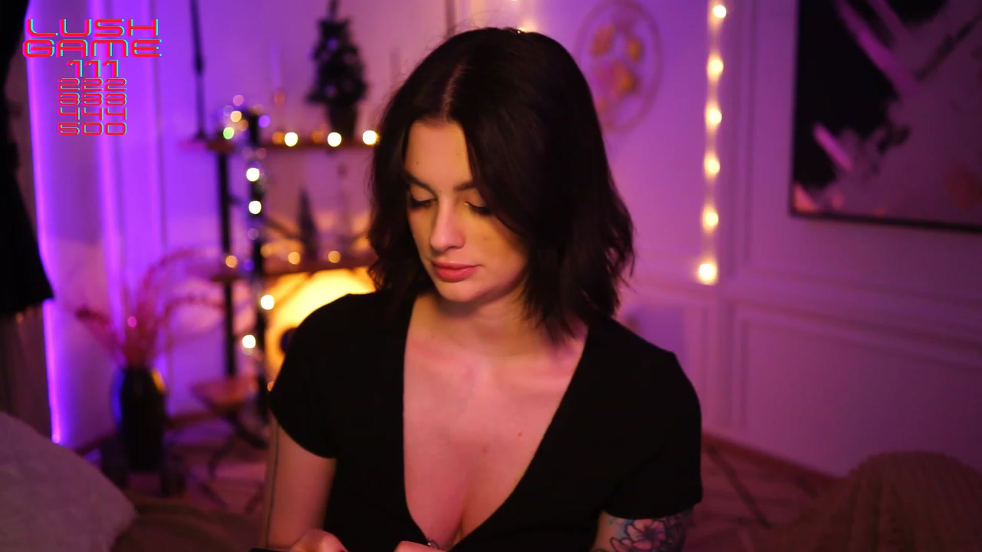 Gallery image thumbnail from lucynutty's myfreecams stream on, 12/16/2022, 18:22 image 9 of 20