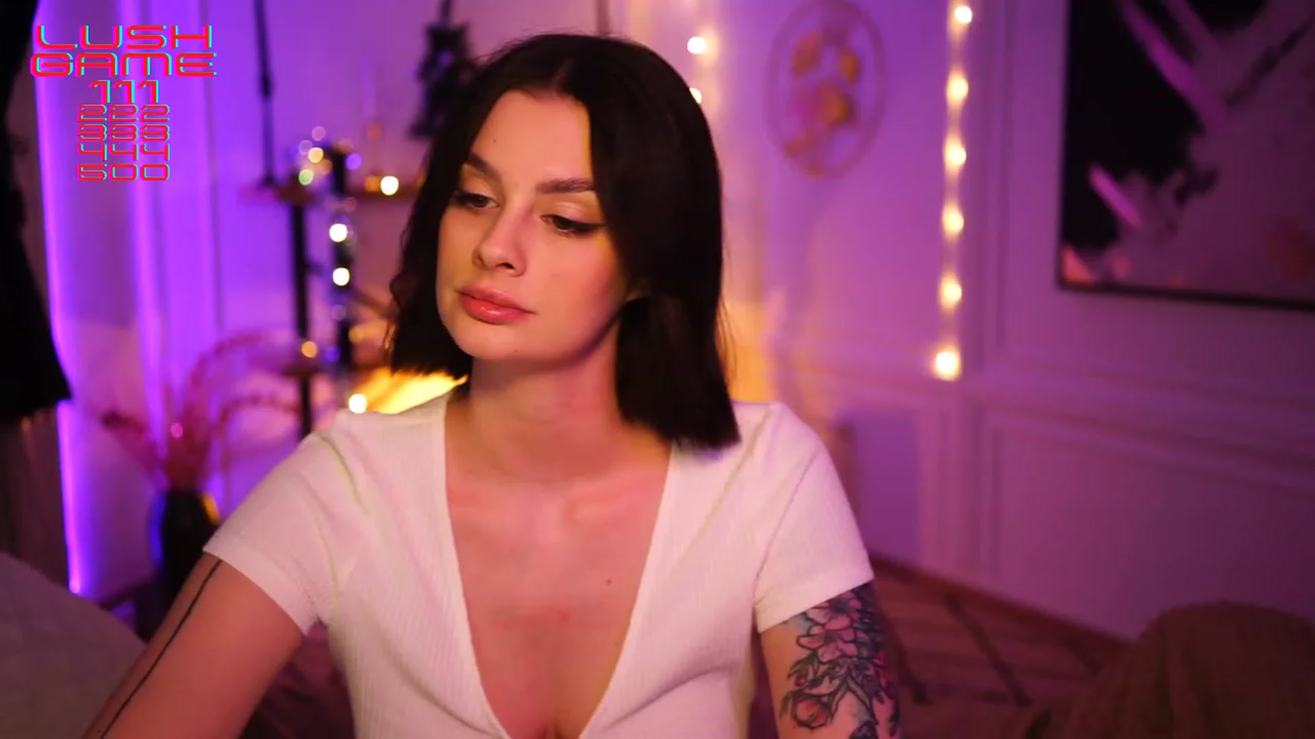 Gallery image thumbnail from lucynutty's myfreecams stream on, 12/16/2022, 20:51 image 2 of 20