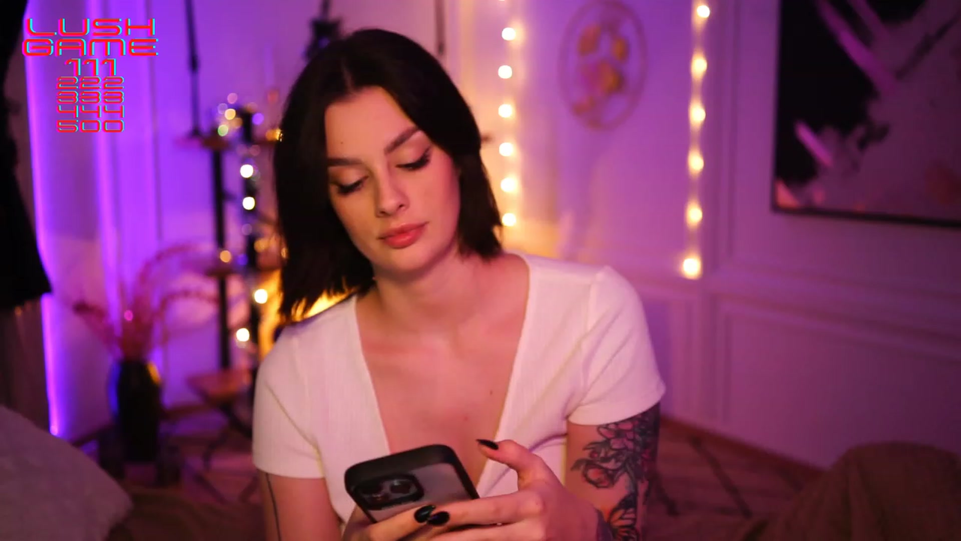 Gallery image thumbnail from lucynutty's myfreecams stream on, 12/16/2022, 20:51 image 3 of 20