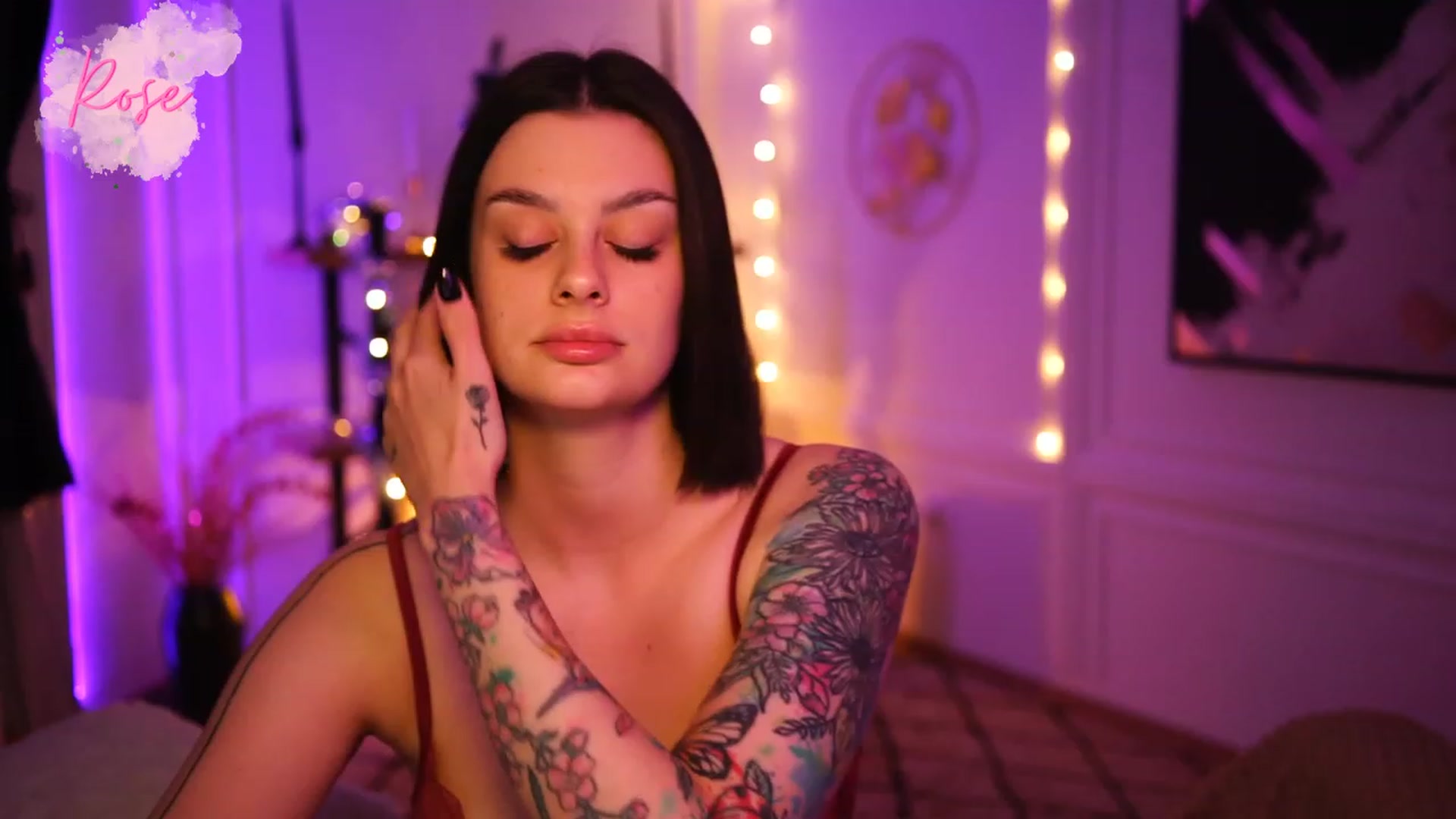 Gallery image thumbnail from lucynutty's myfreecams stream on, 12/18/2022, 11:11 image 18 of 20