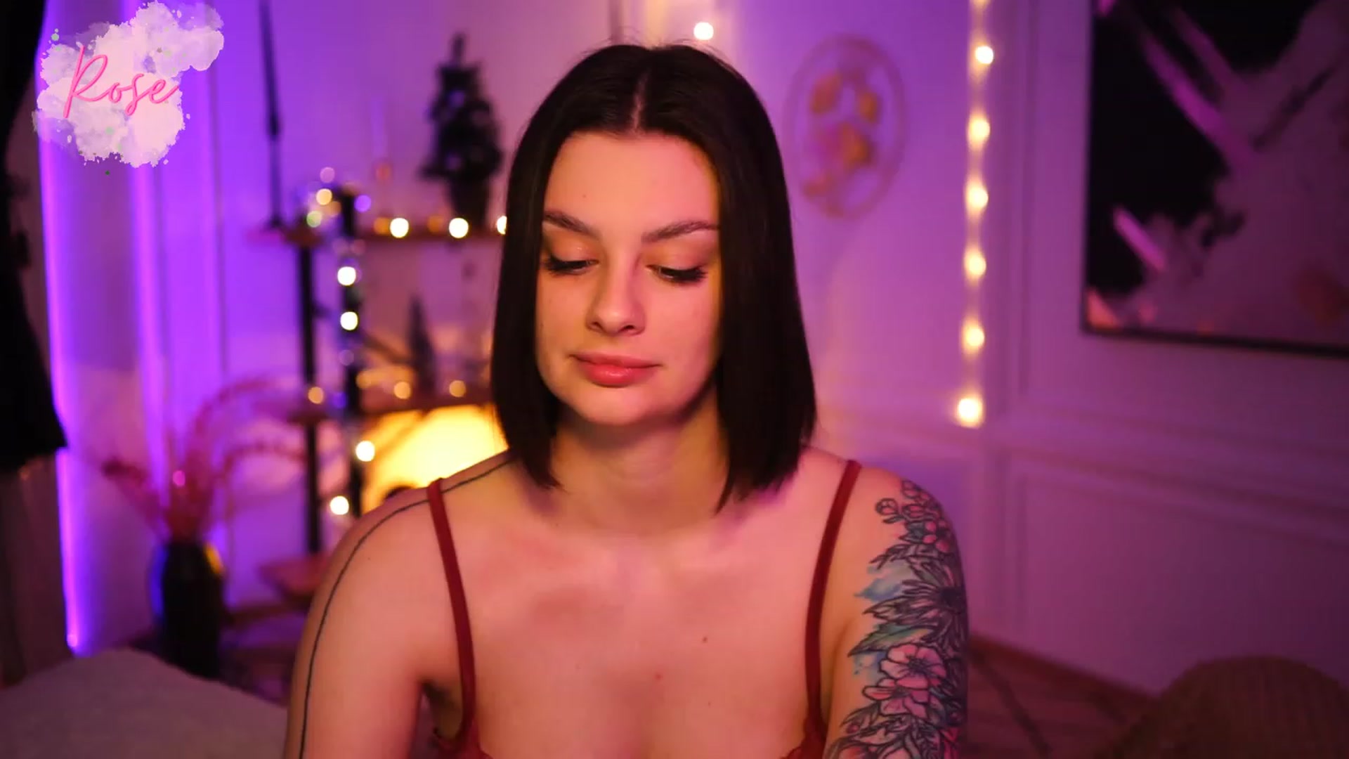 Gallery image thumbnail from lucynutty's myfreecams stream on, 12/18/2022, 11:11 image 6 of 20