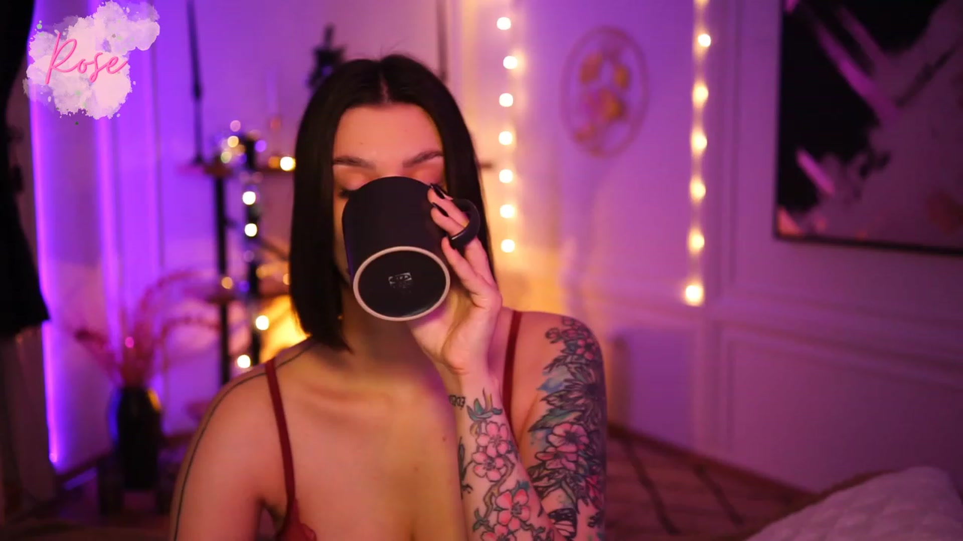 Gallery image thumbnail from lucynutty's myfreecams stream on, 12/18/2022, 11:11 image 1 of 20