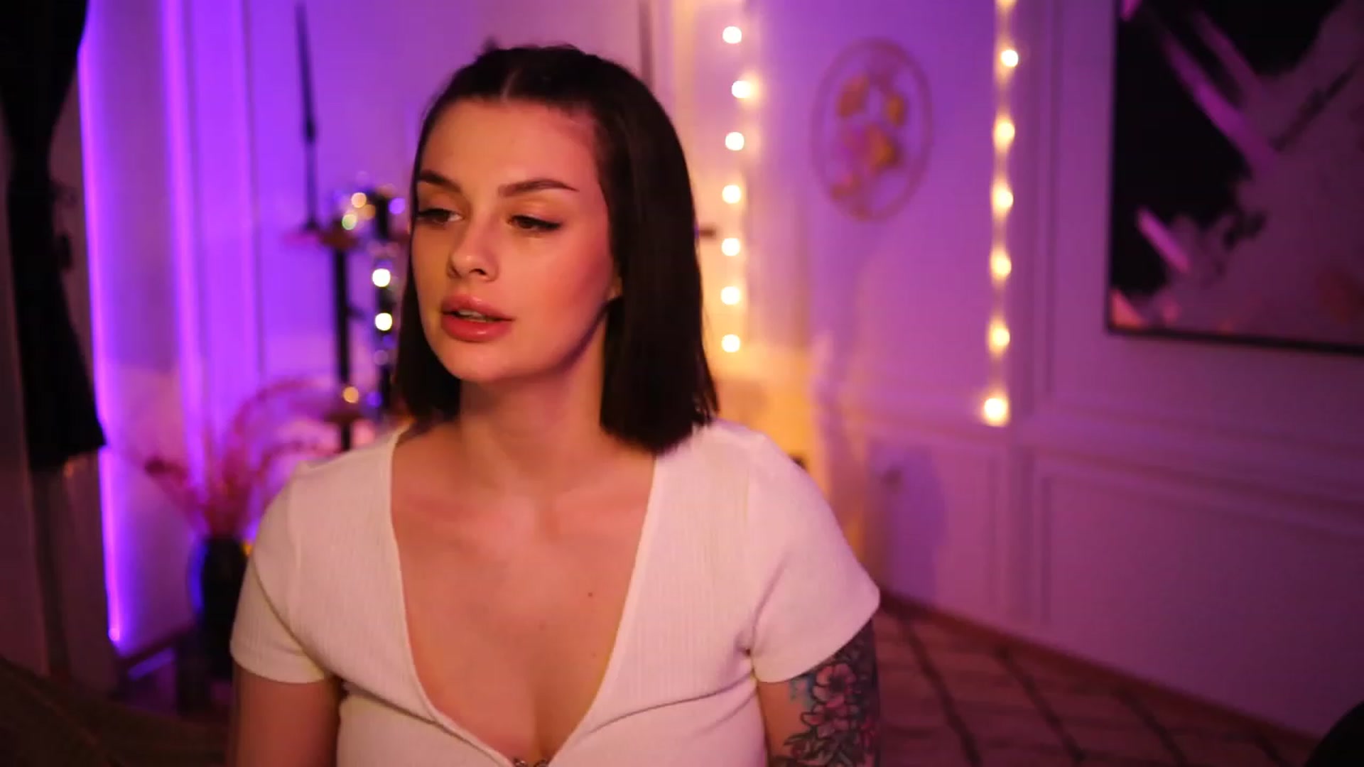 Gallery image thumbnail from lucynutty's myfreecams stream on, 12/20/2022, 22:04 image 13 of 20