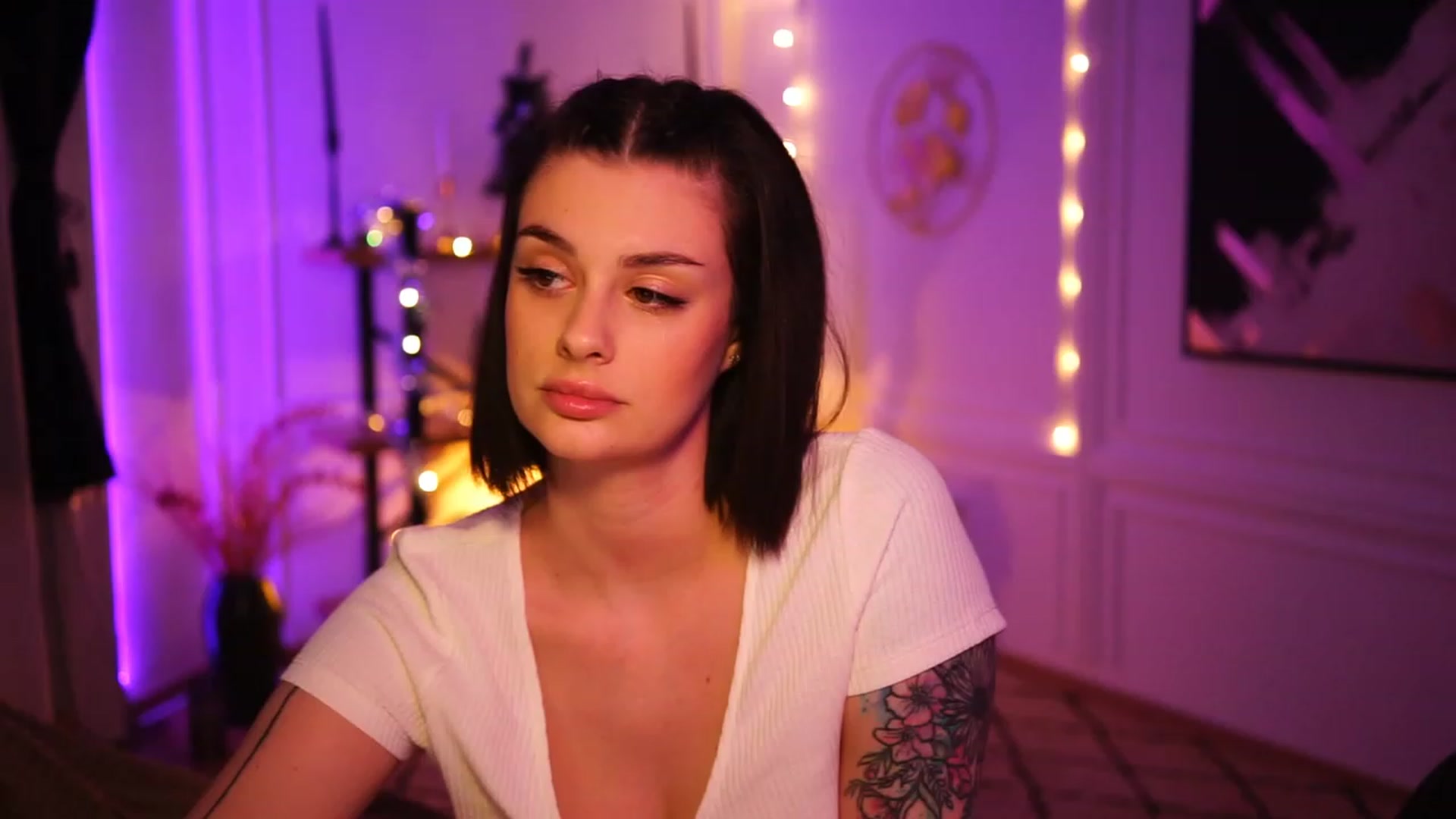 Gallery image thumbnail from lucynutty's myfreecams stream on, 12/20/2022, 22:04 image 12 of 20