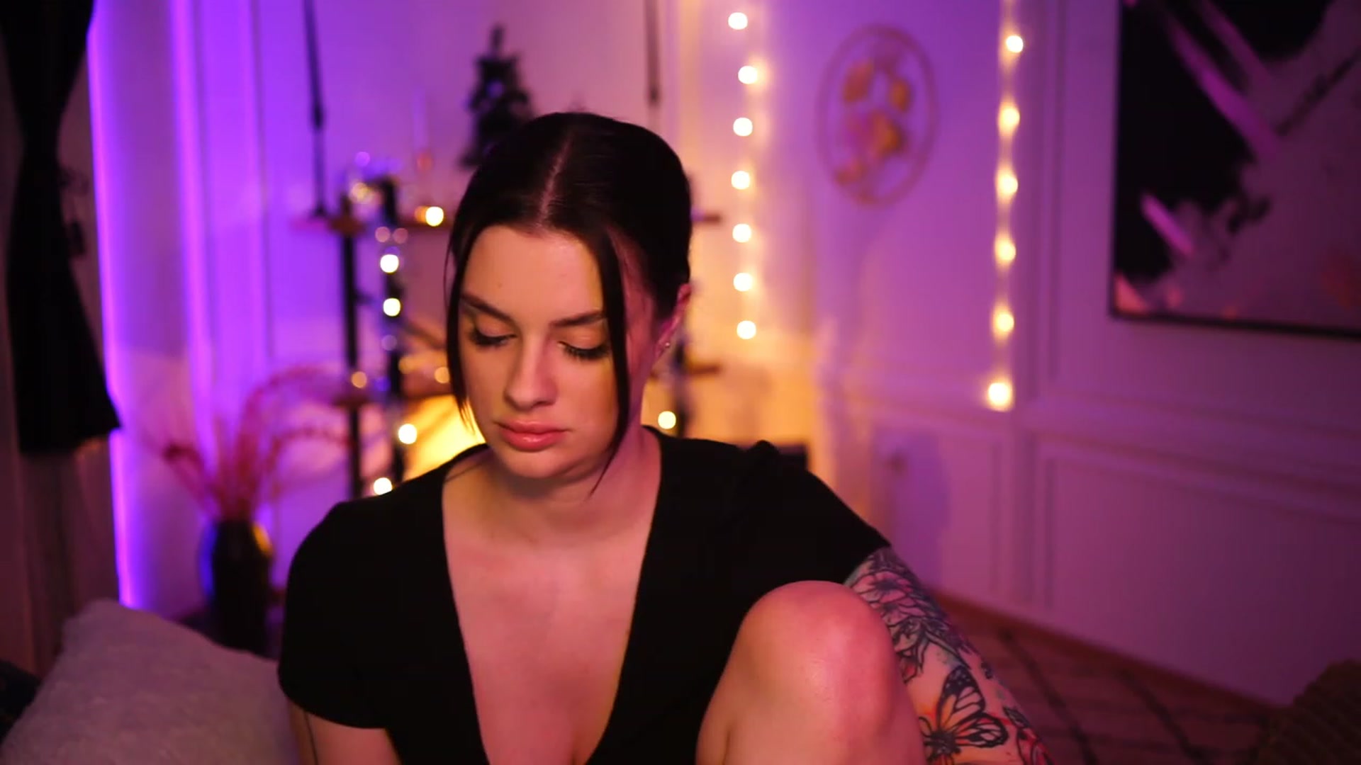 Gallery image thumbnail from lucynutty's myfreecams stream on, 12/26/2022, 18:04 image 17 of 20