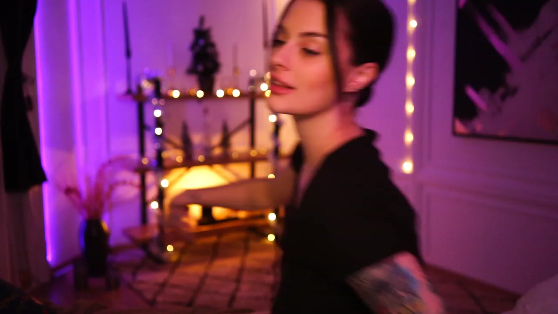 Gallery image thumbnail from lucynutty's myfreecams stream on, 12/26/2022, 19:04 image 3 of 20