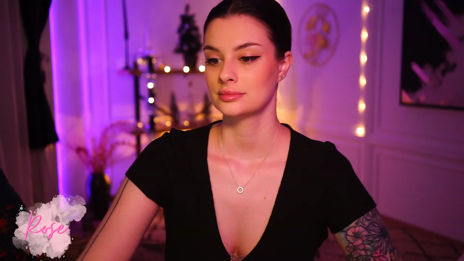 Gallery image thumbnail from lucynutty's myfreecams stream on, 12/31/2022, 09:27 image 9 of 20
