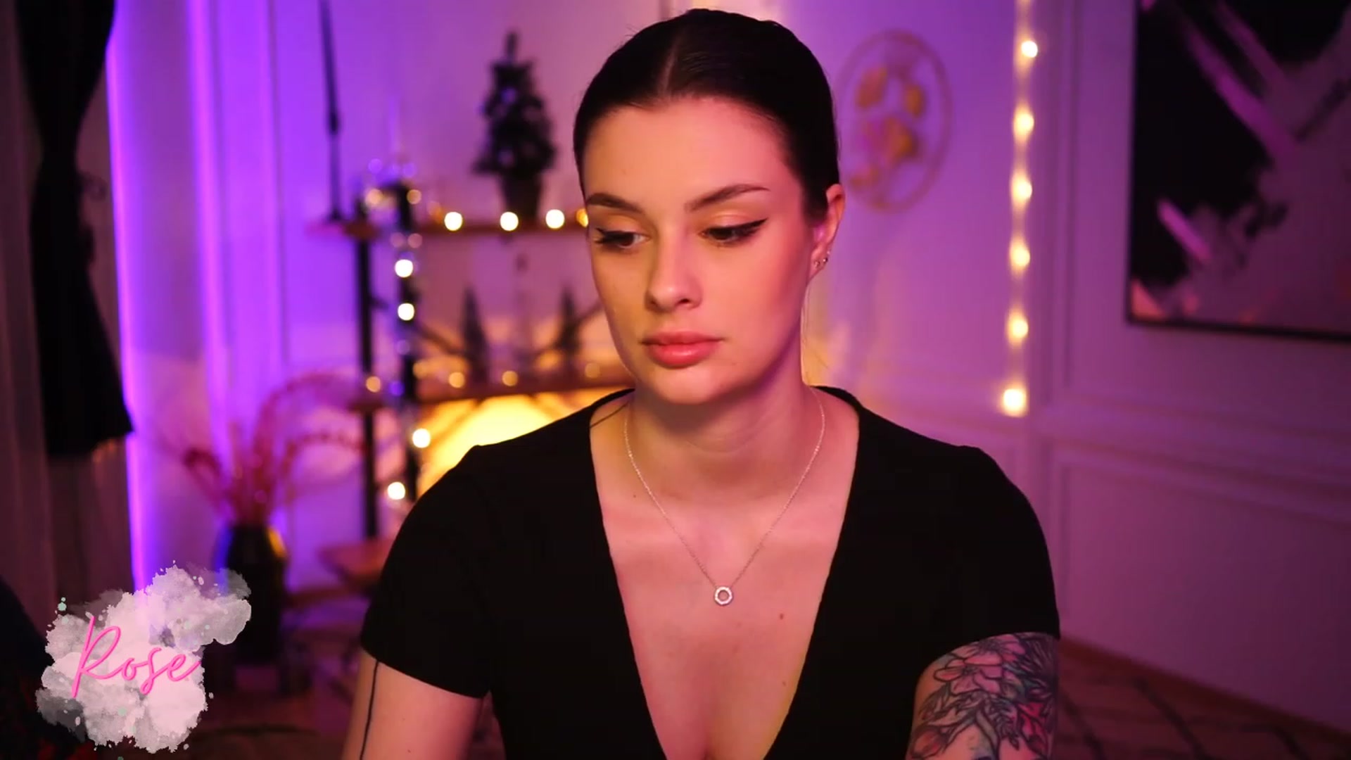 Gallery image thumbnail from lucynutty's myfreecams stream on, 12/31/2022, 12:08 image 18 of 20
