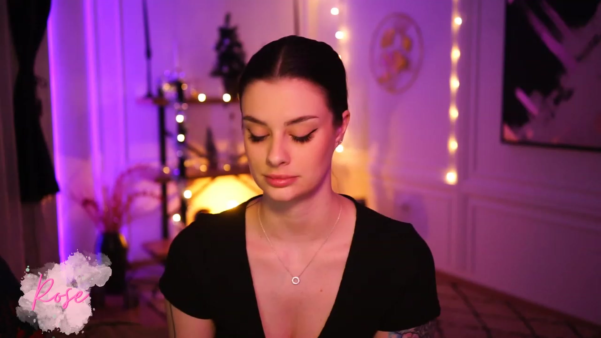 Gallery image thumbnail from lucynutty's myfreecams stream on, 12/31/2022, 12:08 image 16 of 20