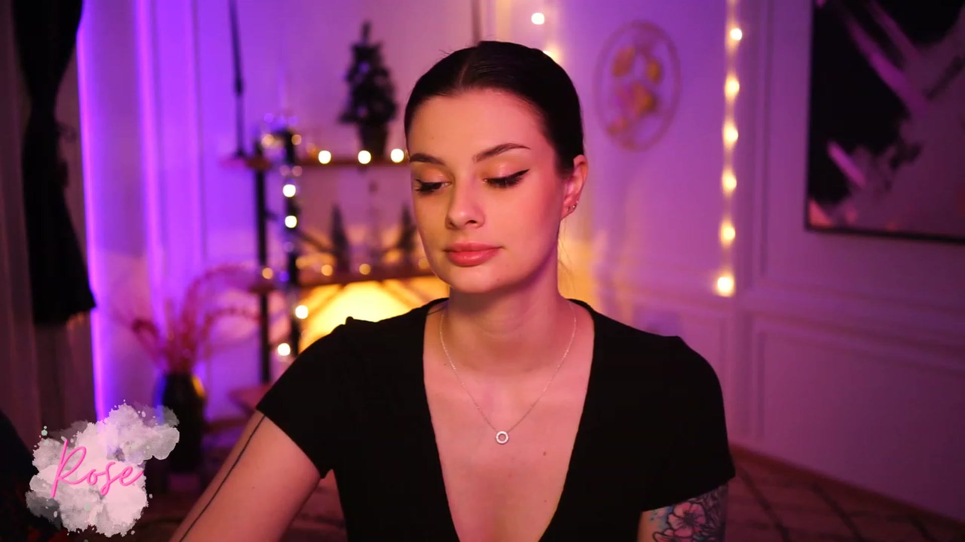Gallery image thumbnail from lucynutty's myfreecams stream on, 12/31/2022, 12:08 image 15 of 20
