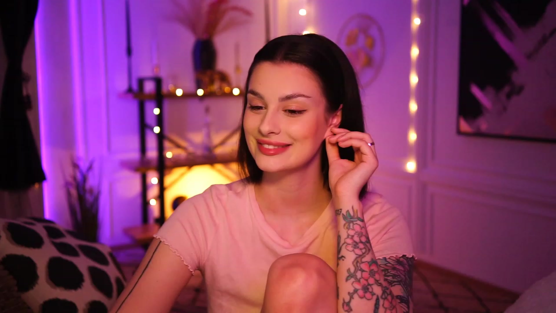 Gallery image thumbnail from lucynutty's myfreecams stream on, 01/02/2023, 19:29 image 1 of 20