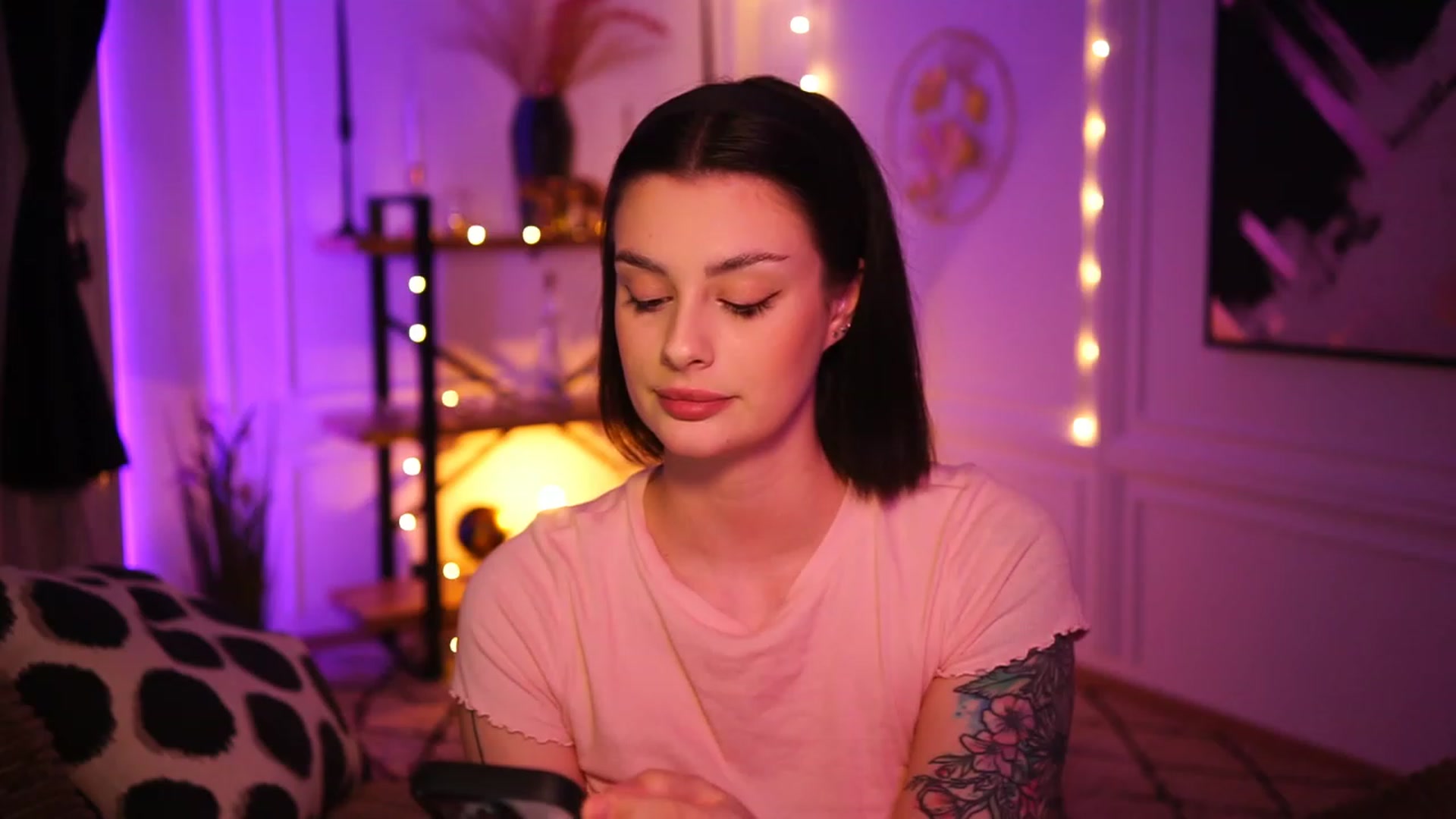 Gallery image thumbnail from lucynutty's myfreecams stream on, 01/02/2023, 19:29 image 16 of 20