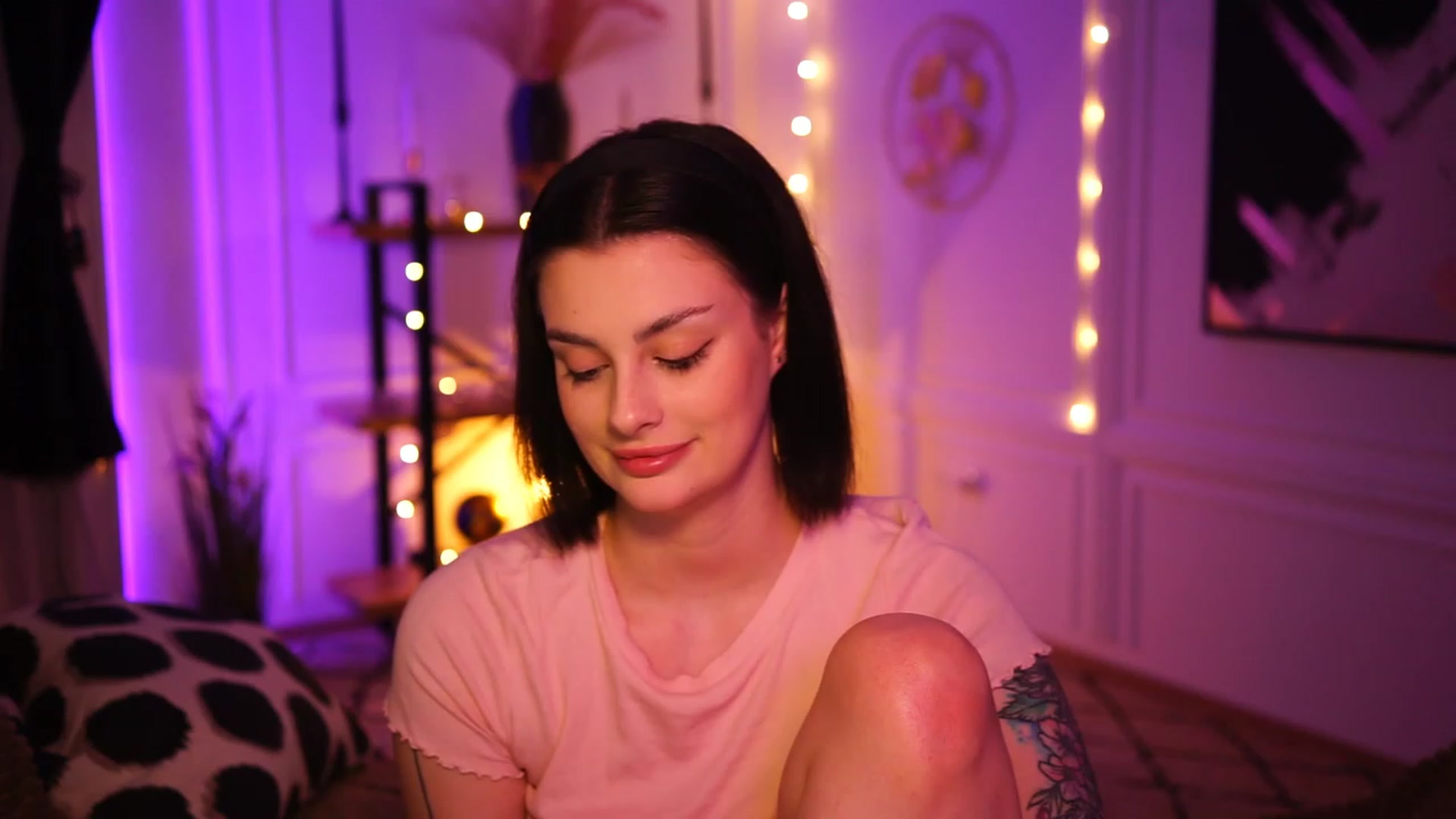 Gallery image thumbnail from lucynutty's myfreecams stream on, 01/02/2023, 21:04 image 16 of 20