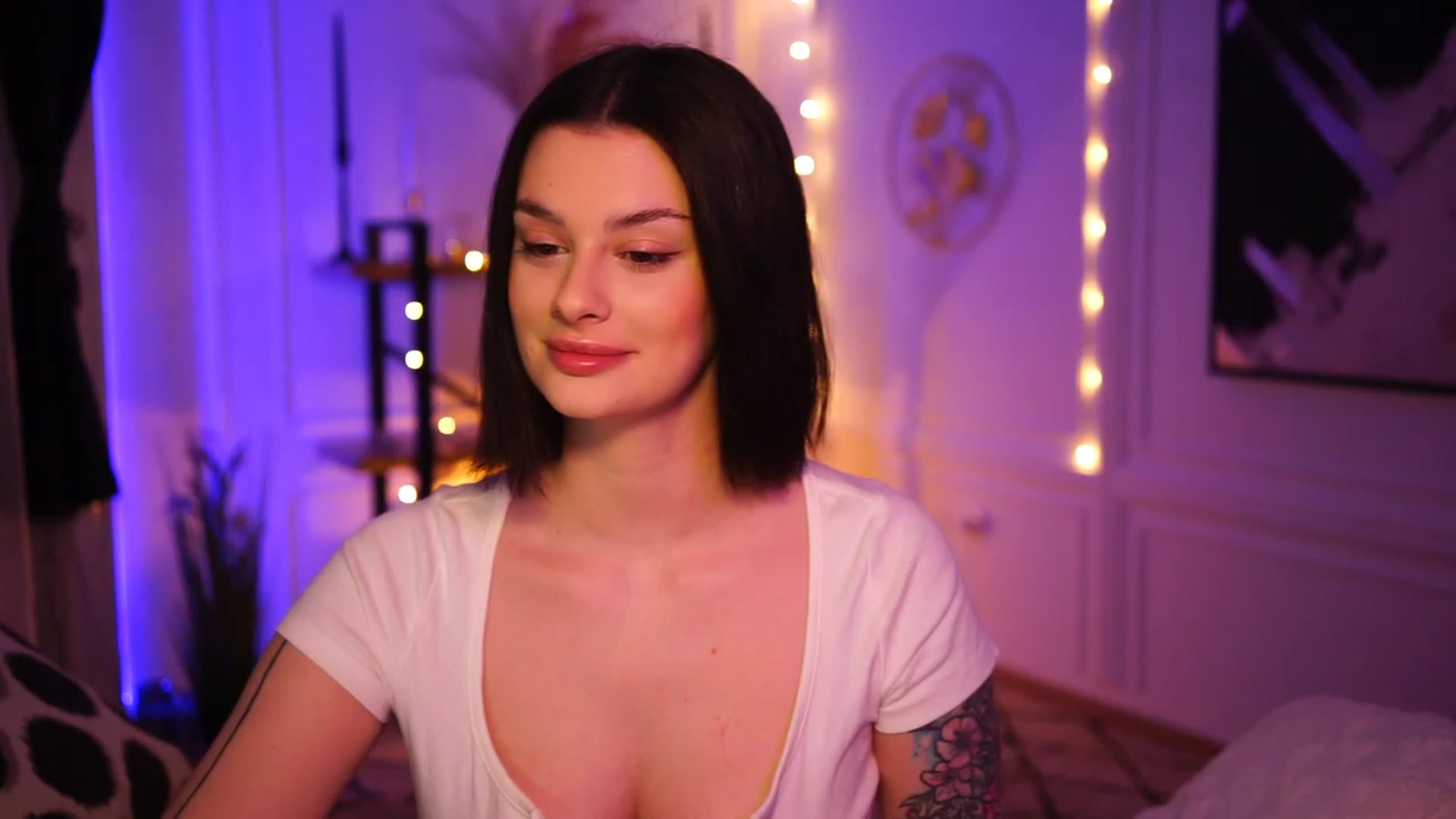 Gallery image thumbnail from lucynutty's myfreecams stream on, 01/04/2023, 11:19 image 2 of 20