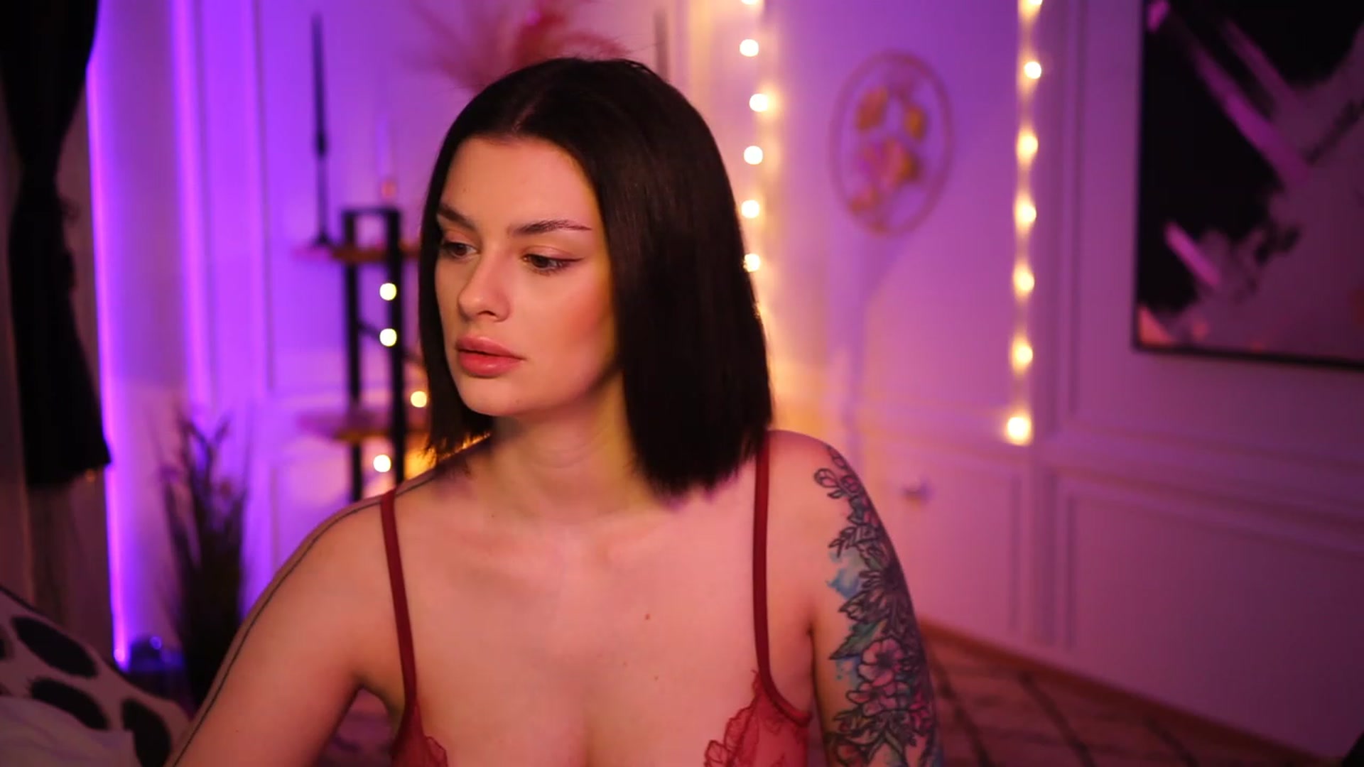 Gallery image thumbnail from lucynutty's myfreecams stream on, 01/04/2023, 11:19 image 19 of 20