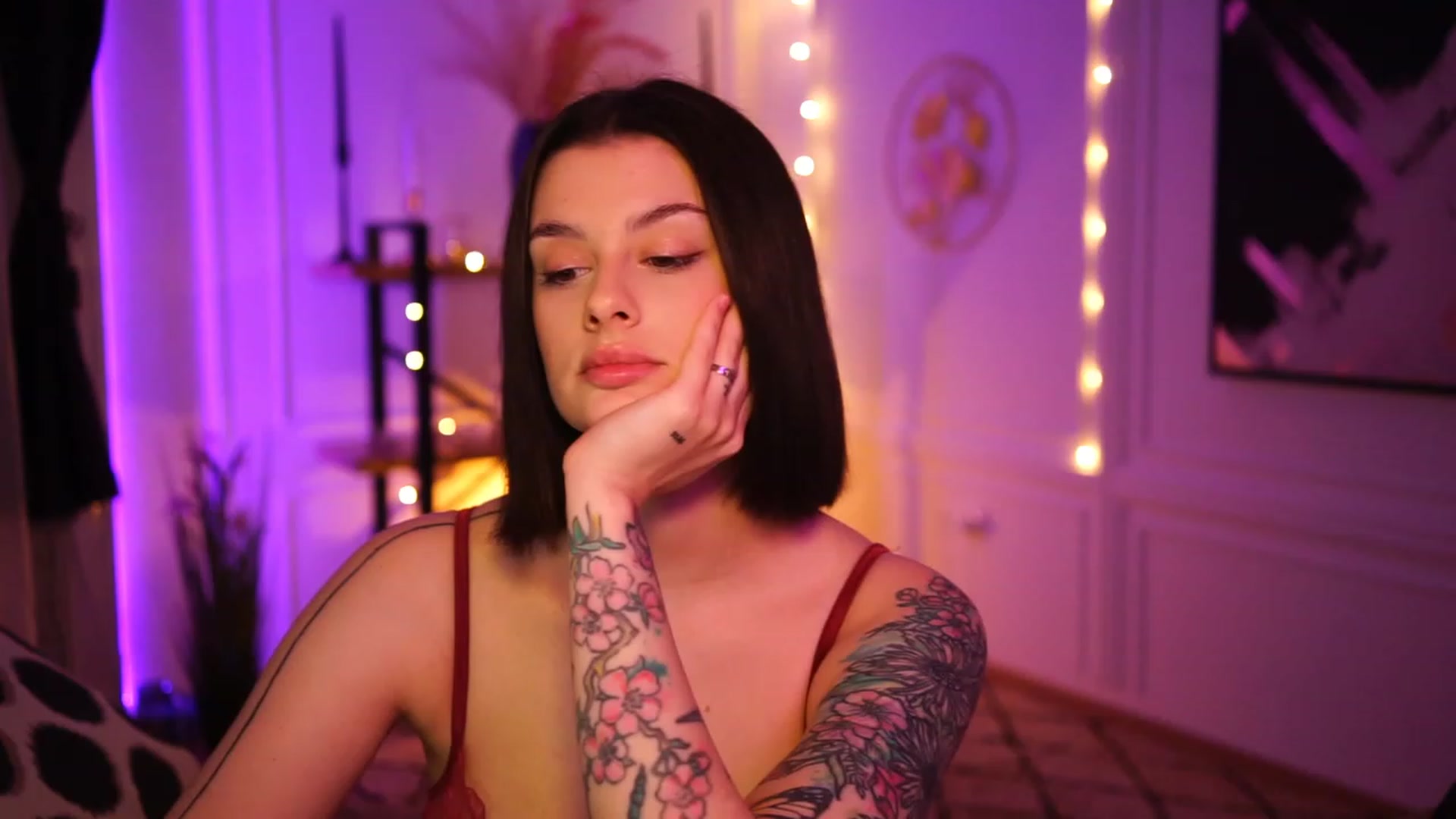 Gallery image thumbnail from lucynutty's myfreecams stream on, 01/04/2023, 11:56 image 1 of 20