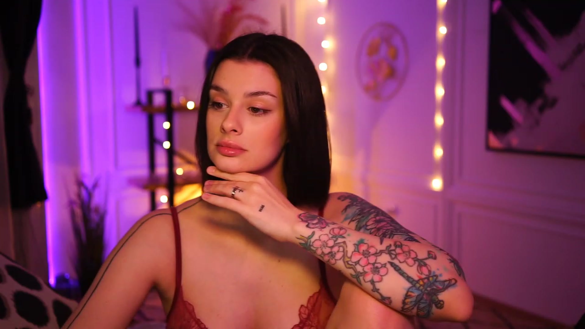 Gallery image thumbnail from lucynutty's myfreecams stream on, 01/04/2023, 13:42 image 9 of 20
