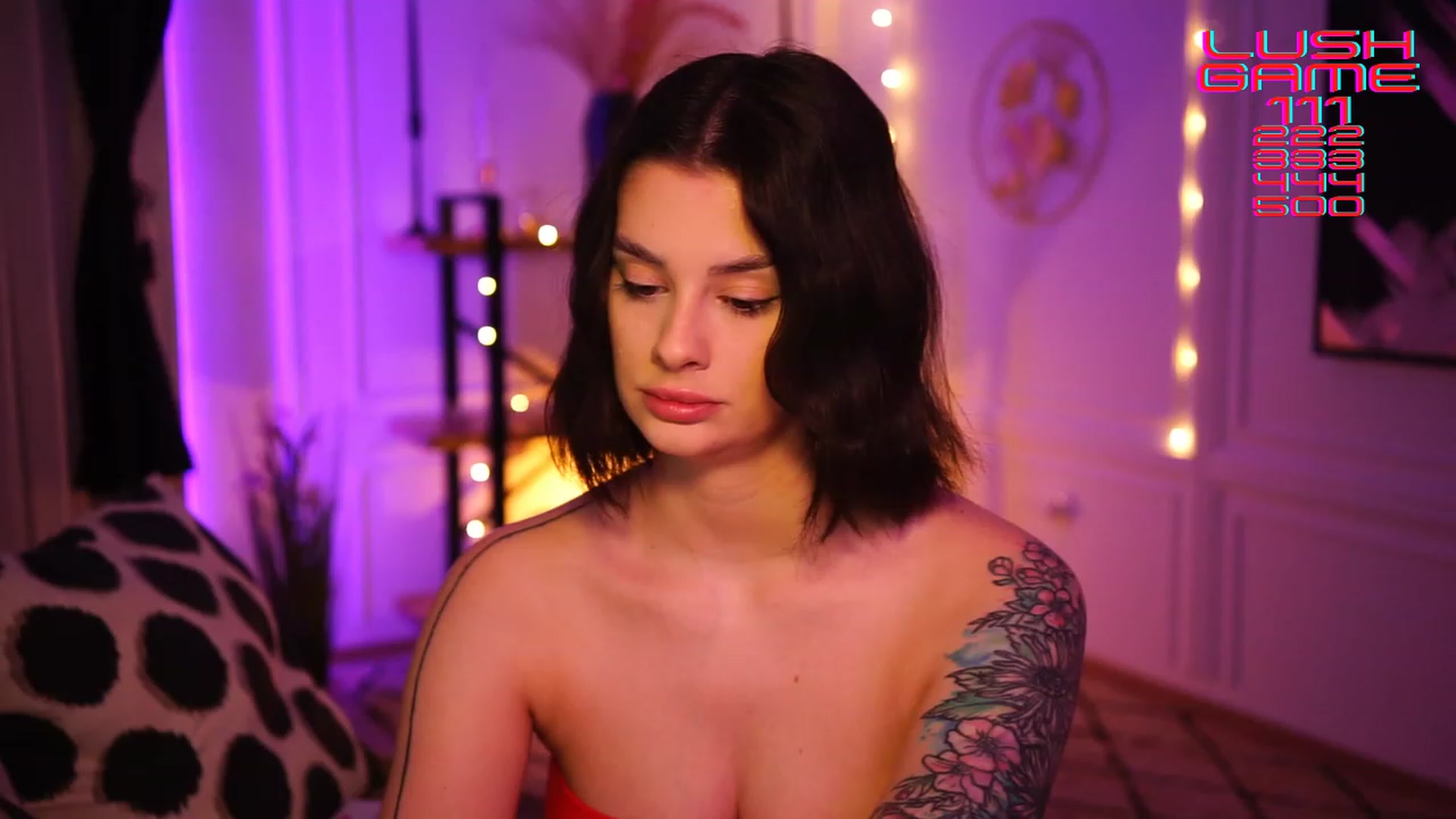 Gallery image thumbnail from lucynutty's myfreecams stream on, 01/06/2023, 11:15 image 18 of 20