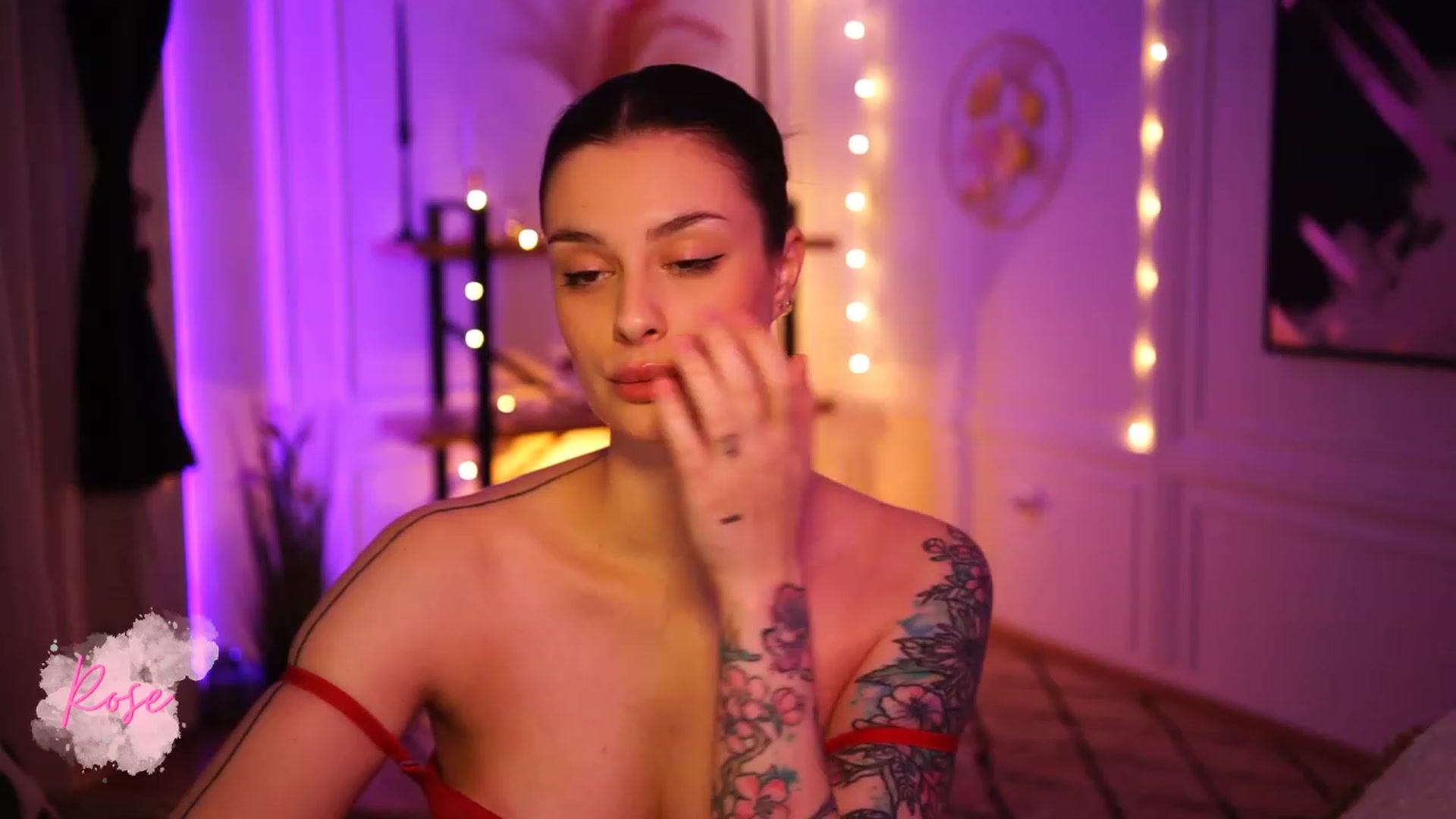 Gallery image thumbnail from lucynutty's myfreecams stream on, 01/13/2023, 16:26 image 15 of 20