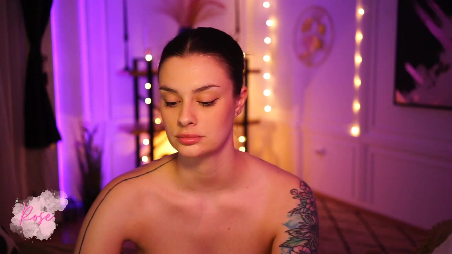 Gallery image thumbnail from lucynutty's myfreecams stream on, 01/13/2023, 18:15 image 3 of 20