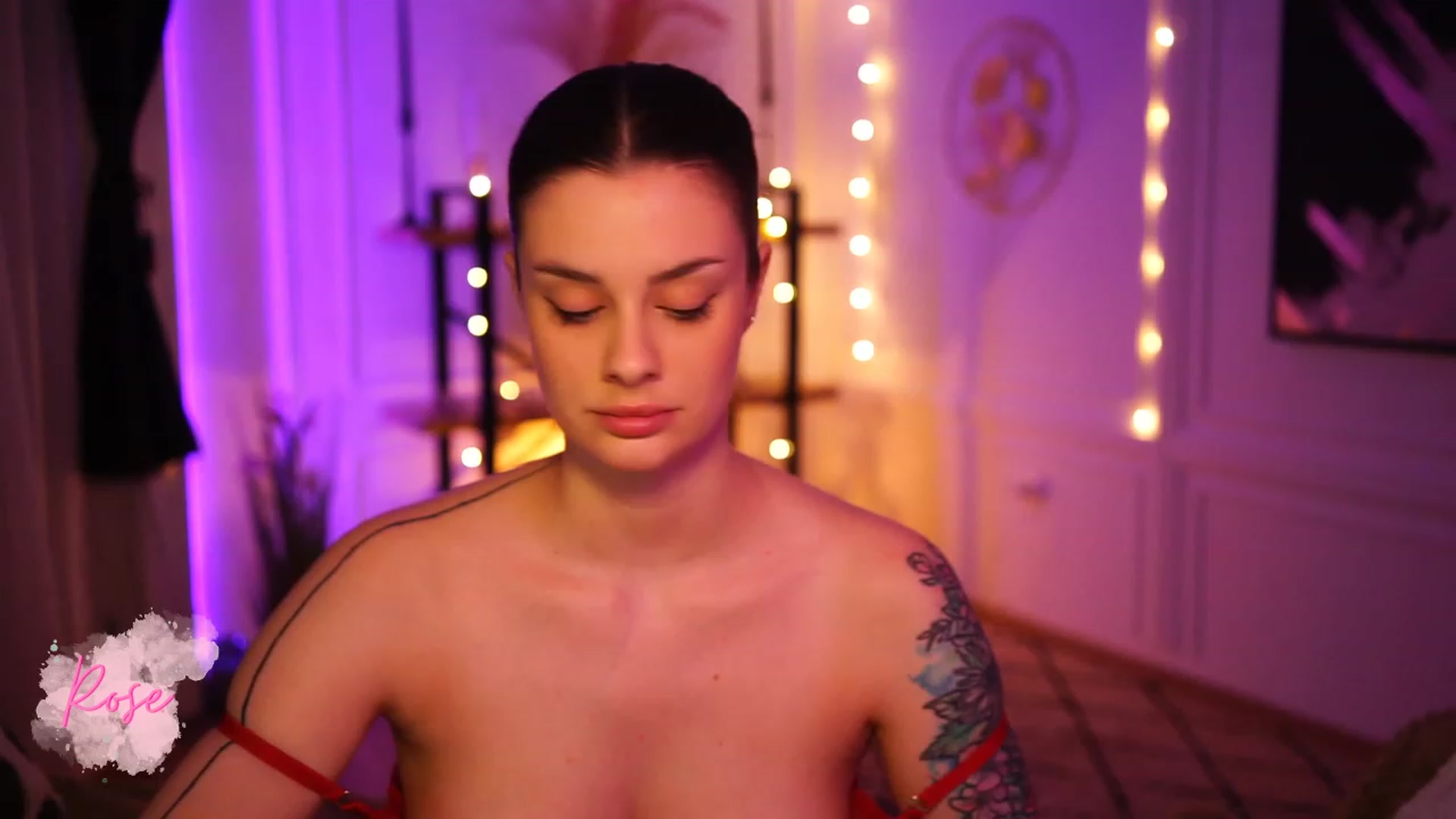 Gallery image thumbnail from lucynutty's myfreecams stream on, 01/13/2023, 18:15 image 15 of 20