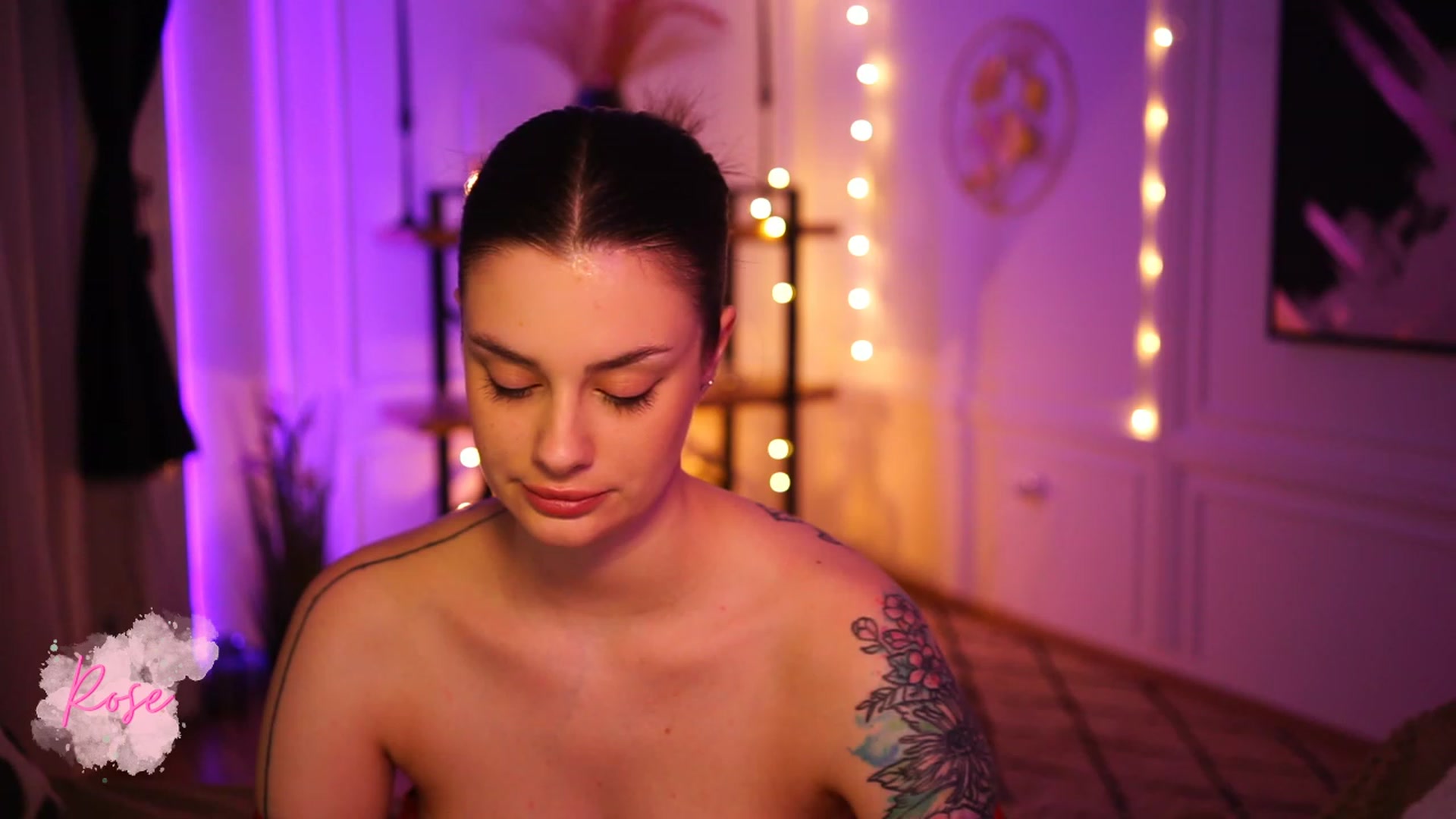 Gallery image thumbnail from lucynutty's myfreecams stream on, 01/13/2023, 18:15 image 19 of 20