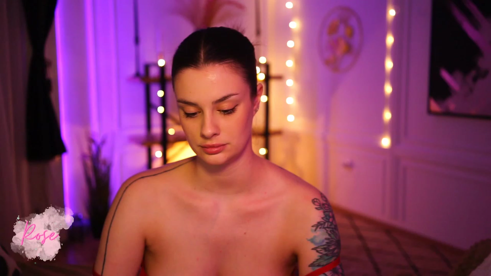 Gallery image thumbnail from lucynutty's myfreecams stream on, 01/13/2023, 18:15 image 14 of 20