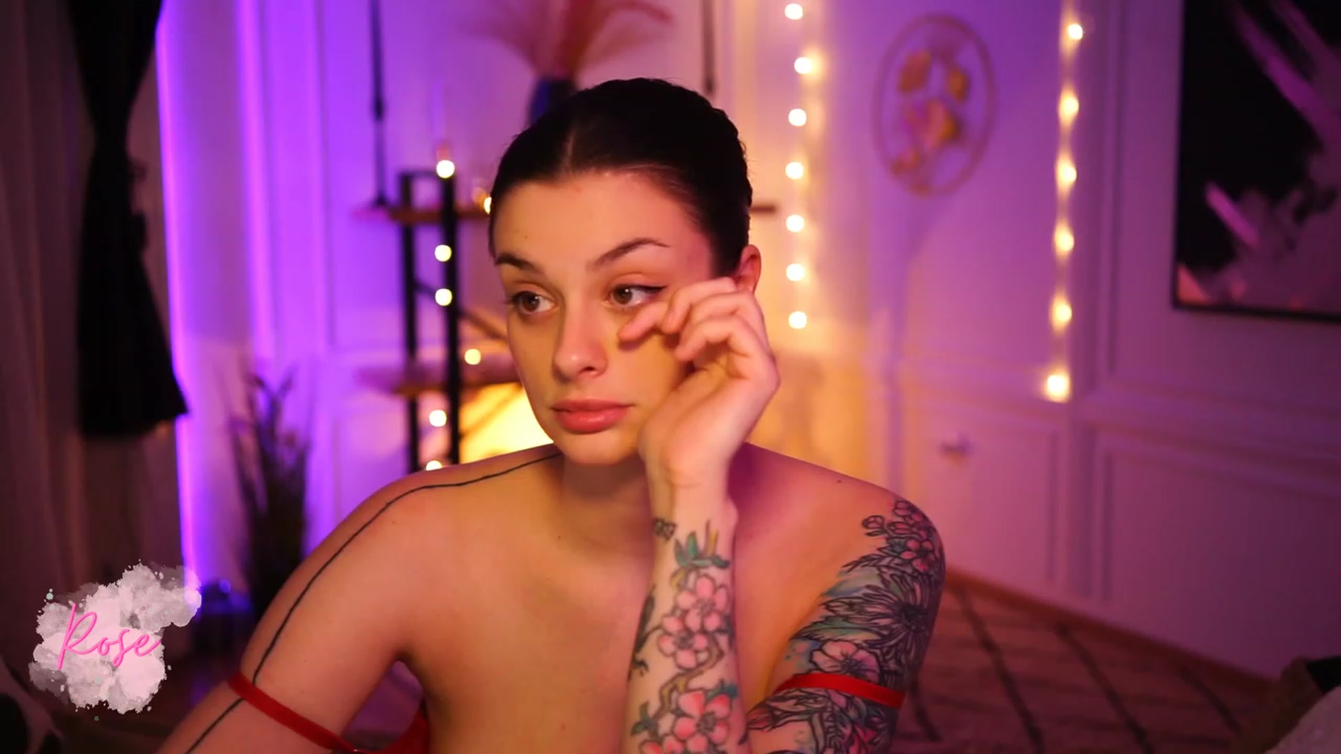 Gallery image thumbnail from lucynutty's myfreecams stream on, 01/13/2023, 19:14 image 12 of 20