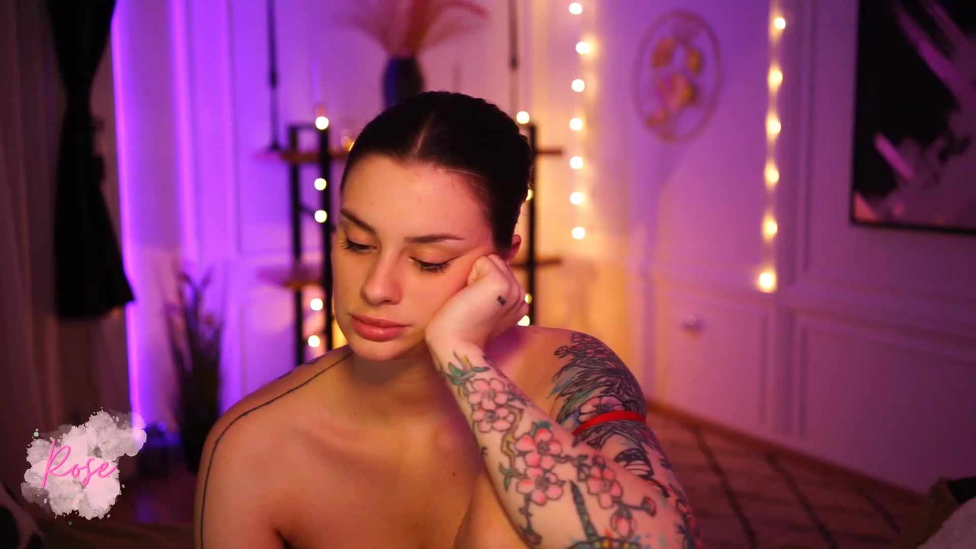Gallery image thumbnail from lucynutty's myfreecams stream on, 01/13/2023, 19:14 image 14 of 20