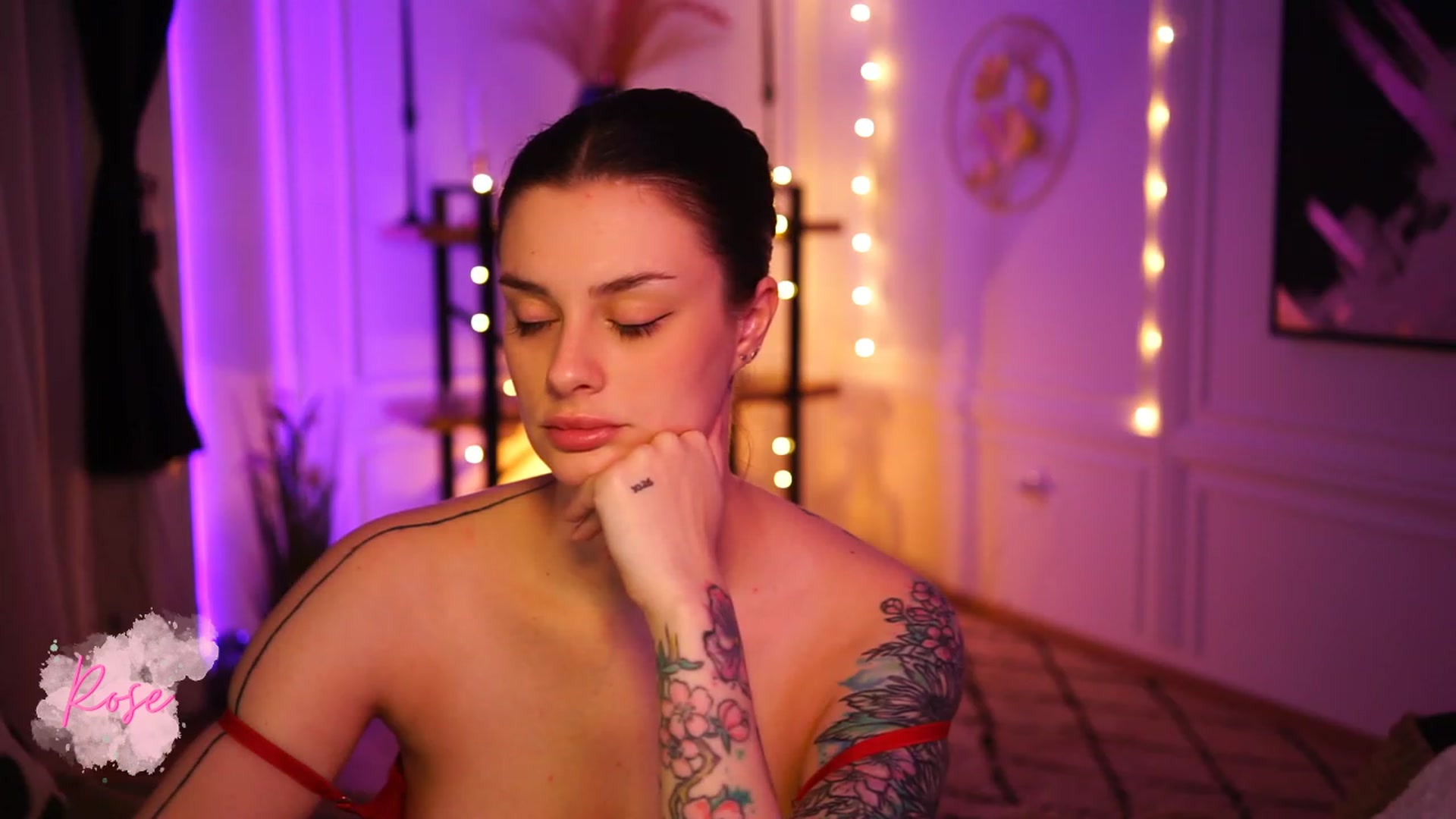 Gallery image thumbnail from lucynutty's myfreecams stream on, 01/13/2023, 19:14 image 17 of 20