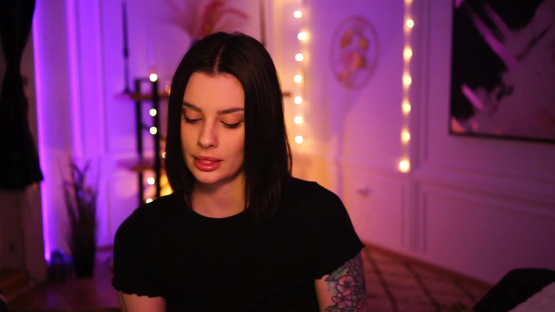 Gallery image thumbnail from lucynutty's myfreecams stream on, 01/21/2023, 21:28 image 13 of 20