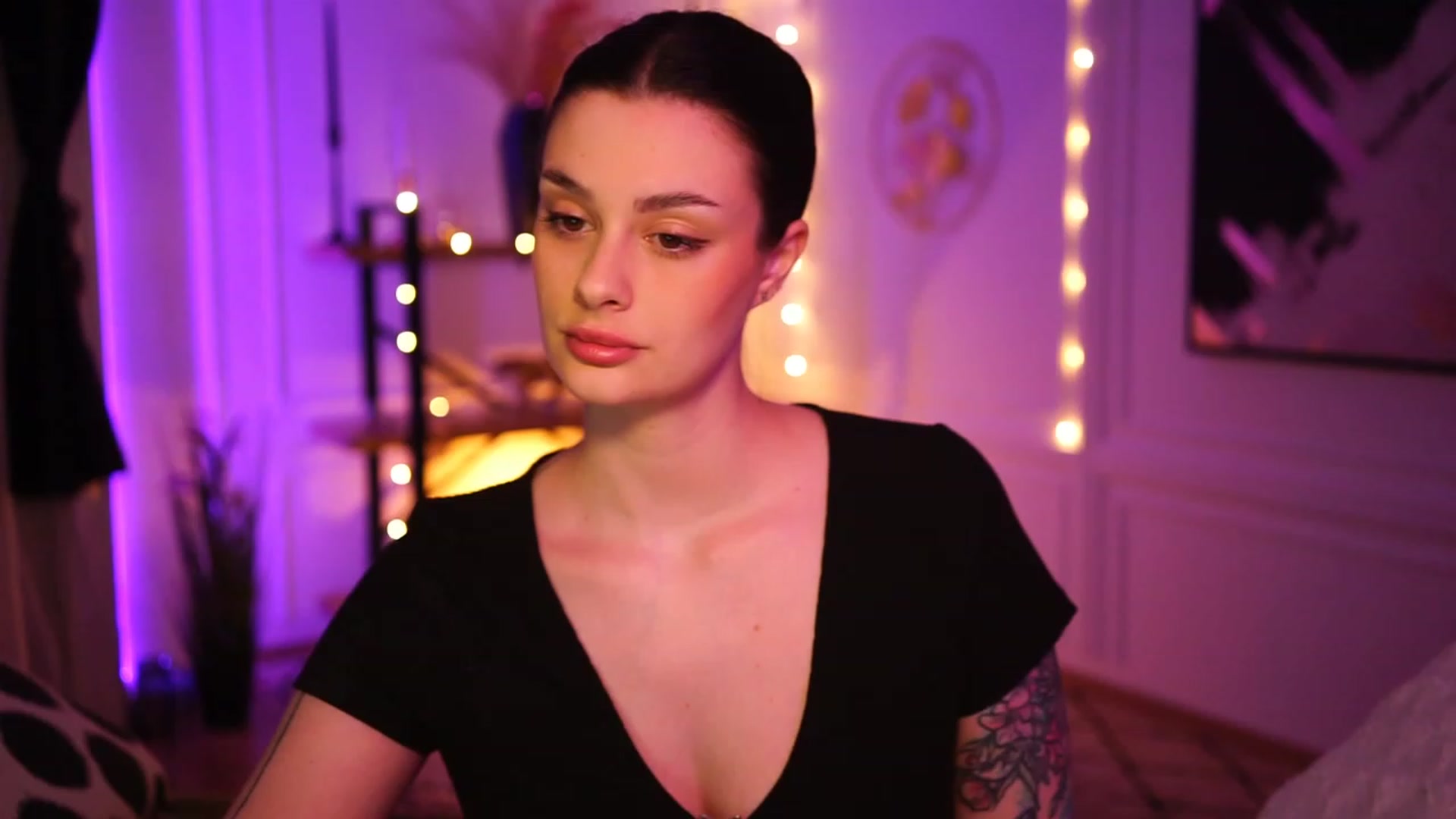 Gallery image thumbnail from lucynutty's myfreecams stream on, 01/22/2023, 15:36 image 2 of 20