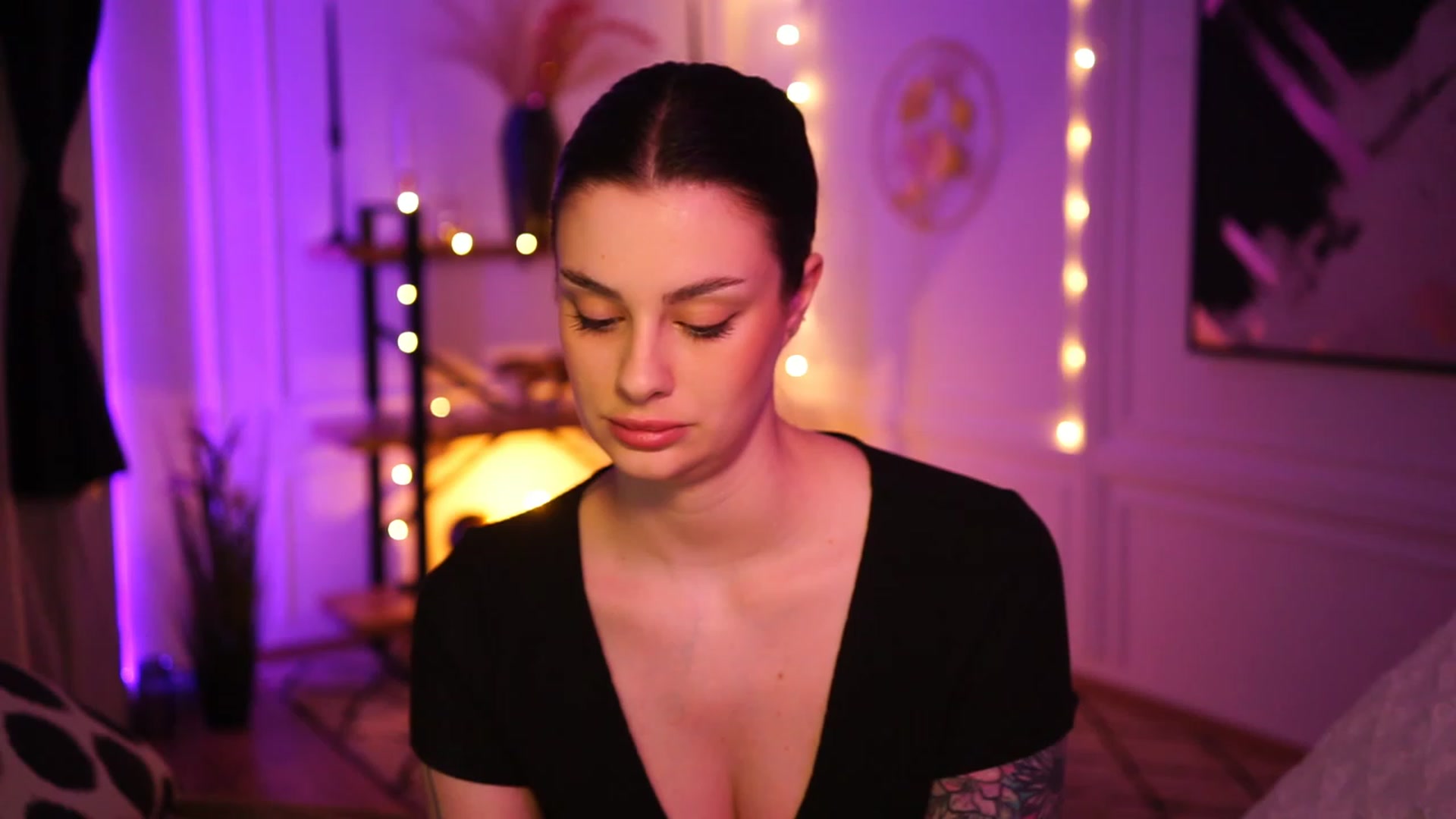 Gallery image thumbnail from lucynutty's myfreecams stream on, 01/22/2023, 15:36 image 15 of 20