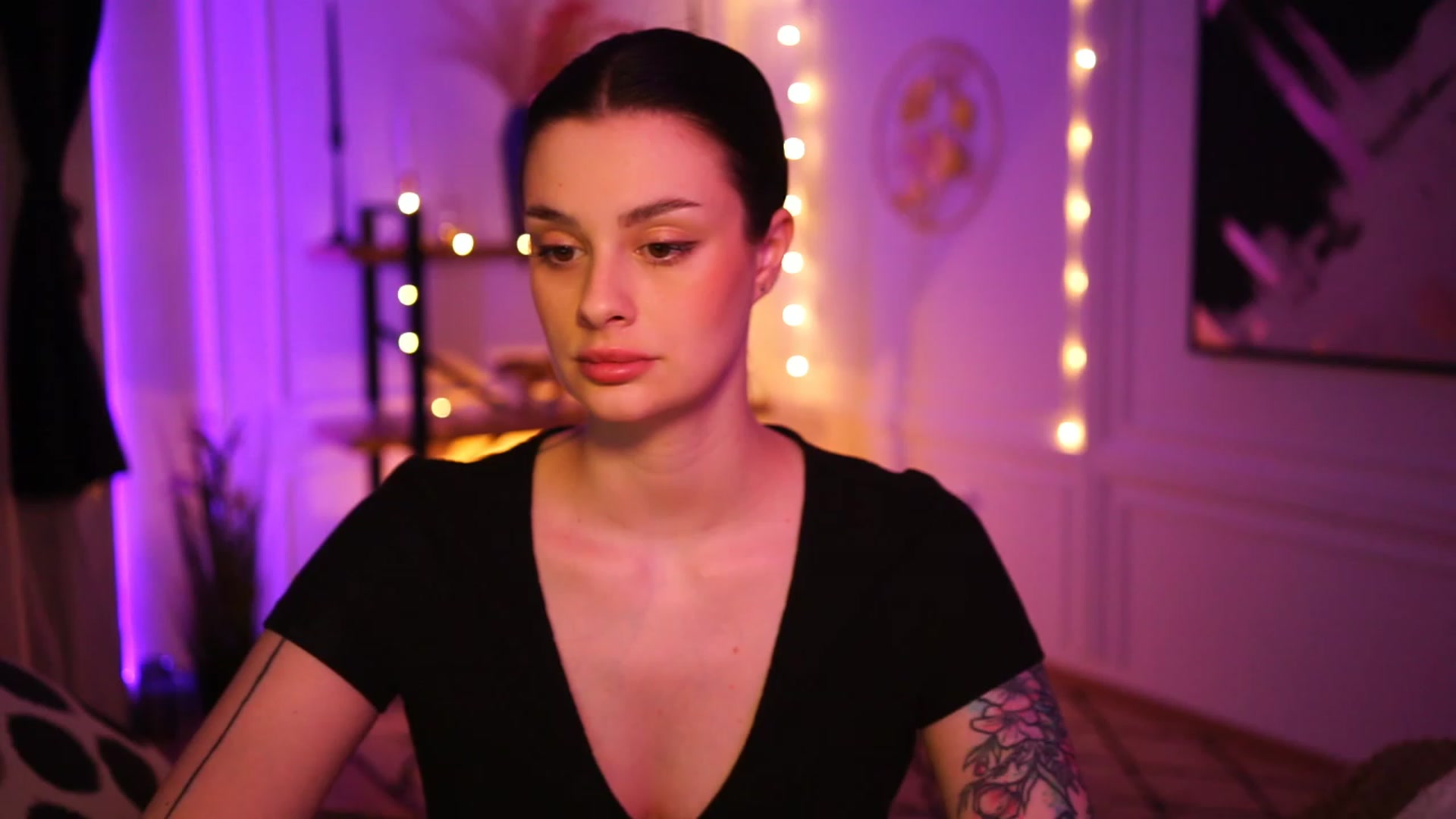Gallery image thumbnail from lucynutty's myfreecams stream on, 01/22/2023, 16:28 image 15 of 20