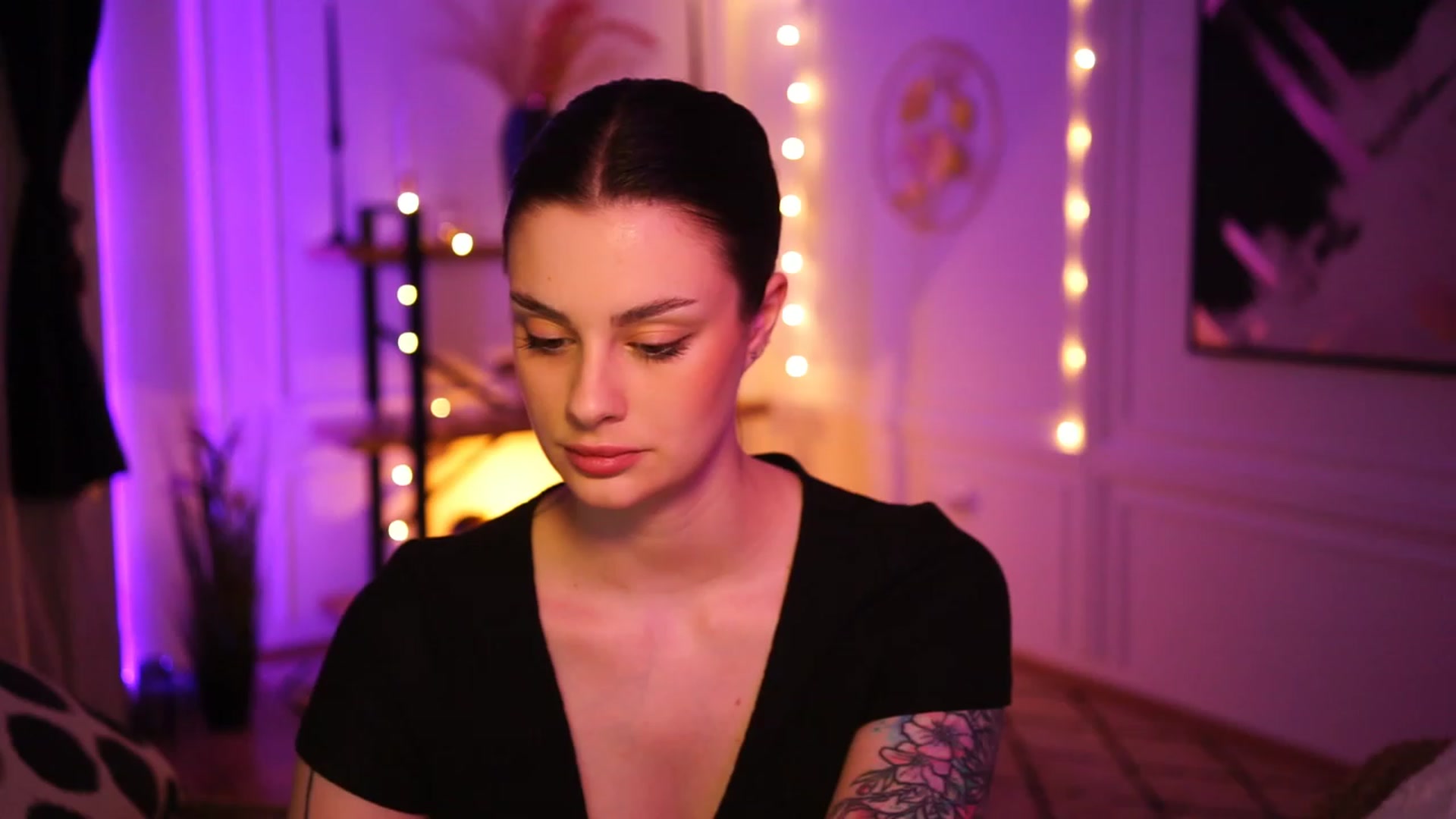 Gallery image thumbnail from lucynutty's myfreecams stream on, 01/22/2023, 16:28 image 11 of 20