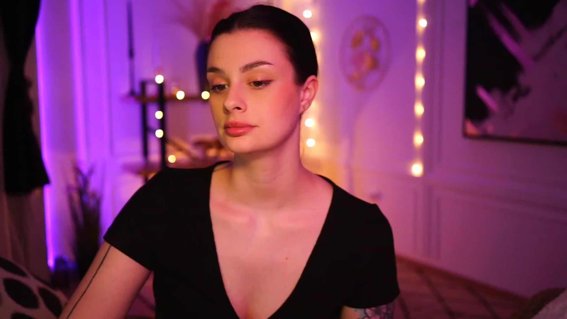 Gallery image thumbnail from lucynutty's myfreecams stream on, 01/22/2023, 16:28 image 9 of 20
