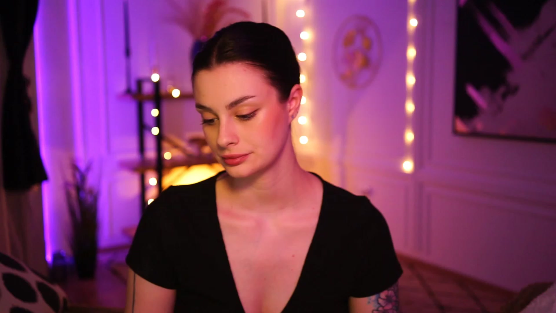 Gallery image thumbnail from lucynutty's myfreecams stream on, 01/22/2023, 16:28 image 10 of 20