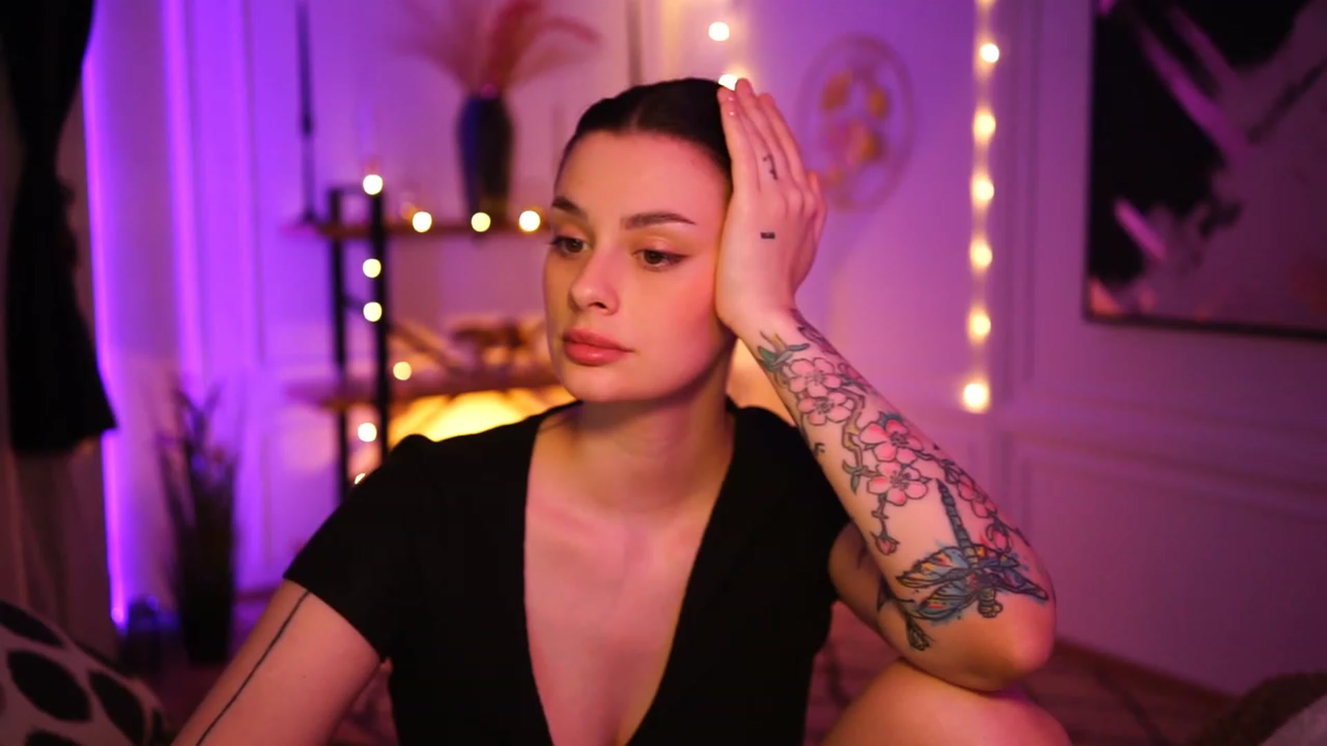 Gallery image thumbnail from lucynutty's myfreecams stream on, 01/22/2023, 16:28 image 17 of 20