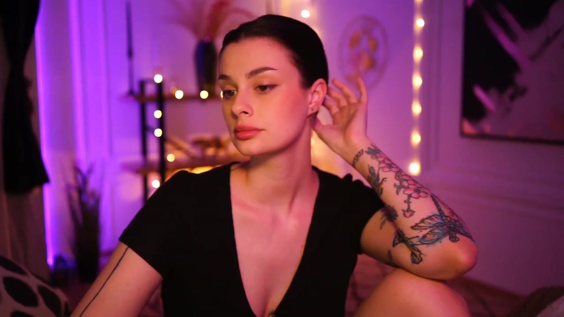 Gallery image thumbnail from lucynutty's myfreecams stream on, 01/22/2023, 16:28 image 16 of 20