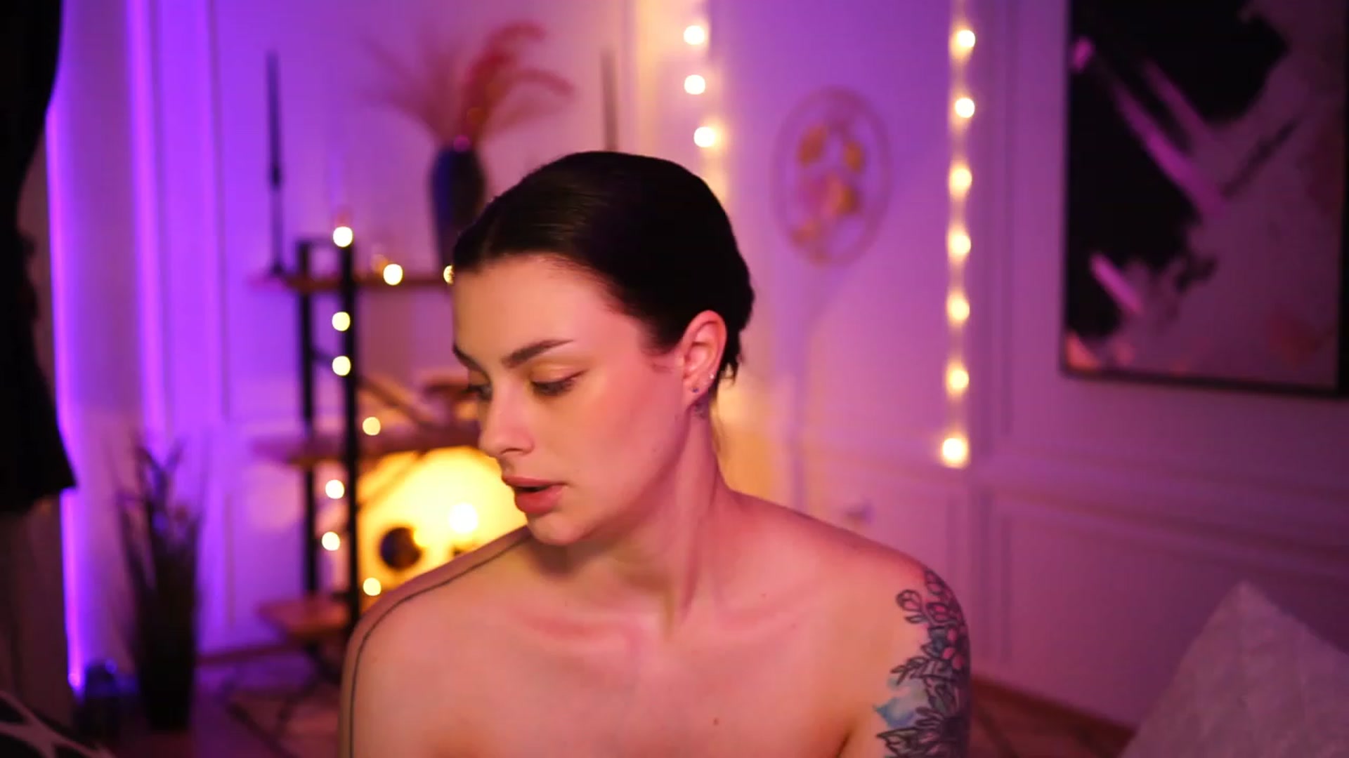 Gallery image thumbnail from lucynutty's myfreecams stream on, 01/22/2023, 19:53 image 2 of 20