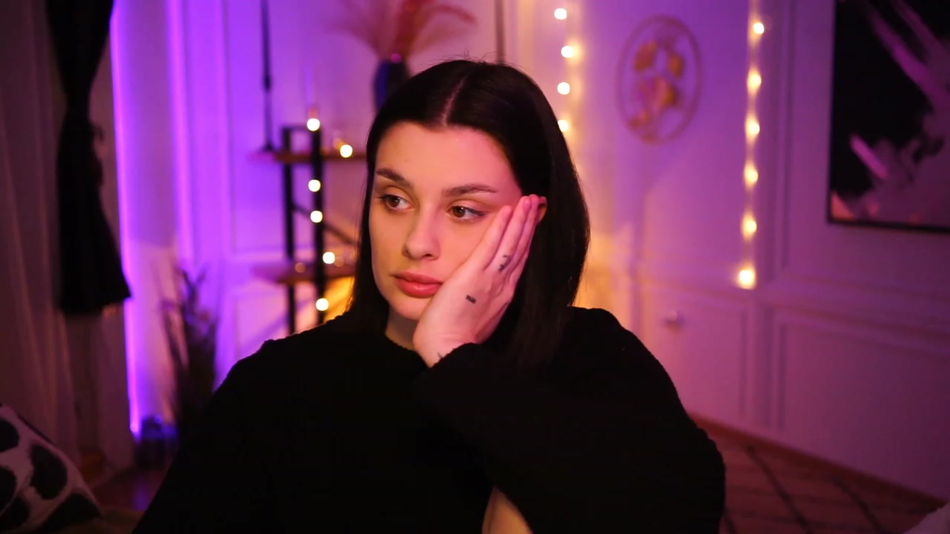 Gallery image thumbnail from lucynutty's myfreecams stream on, 01/27/2023, 19:33 image 16 of 20