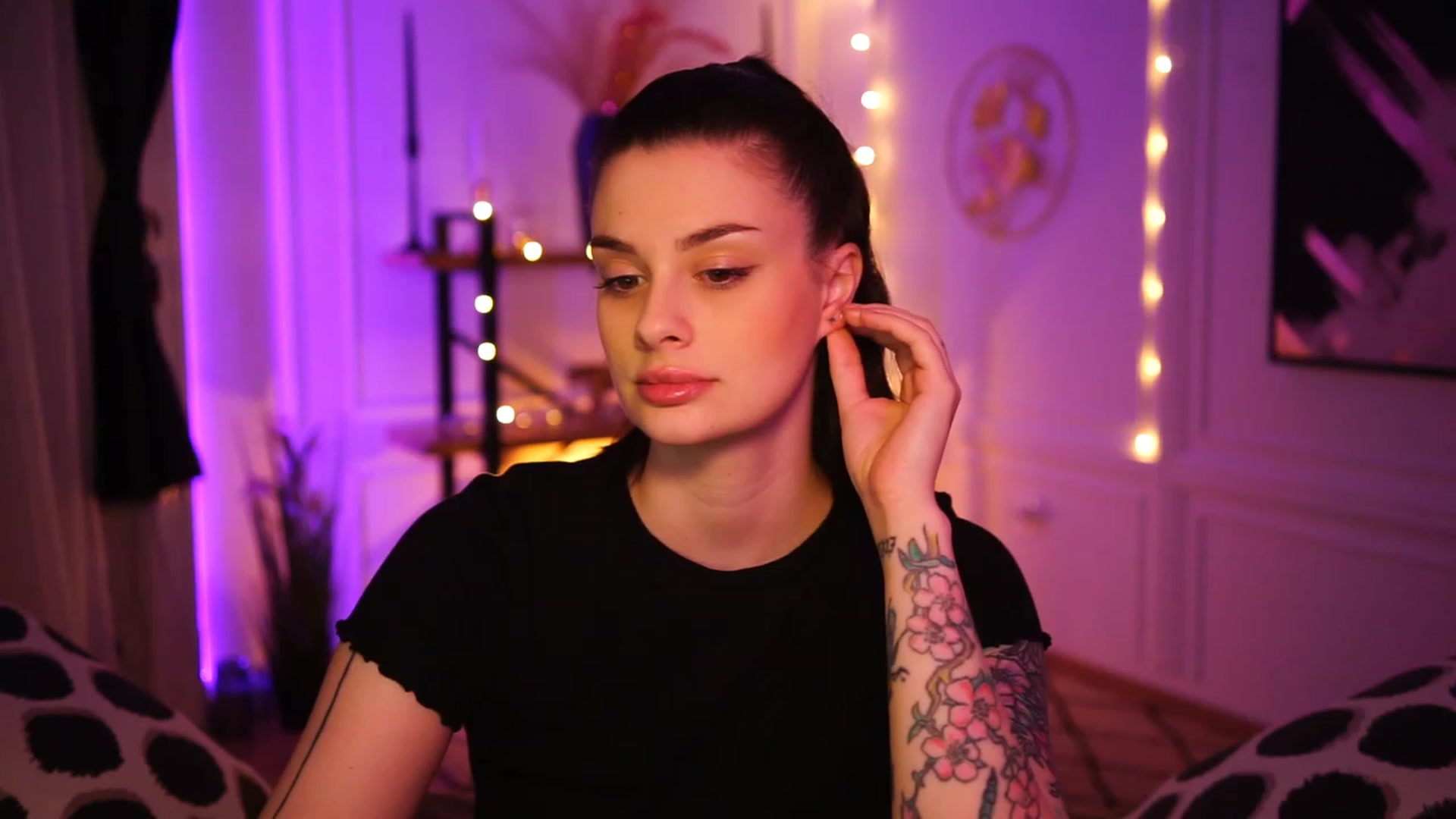 Gallery image thumbnail from lucynutty's myfreecams stream on, 01/28/2023, 15:45 image 8 of 20