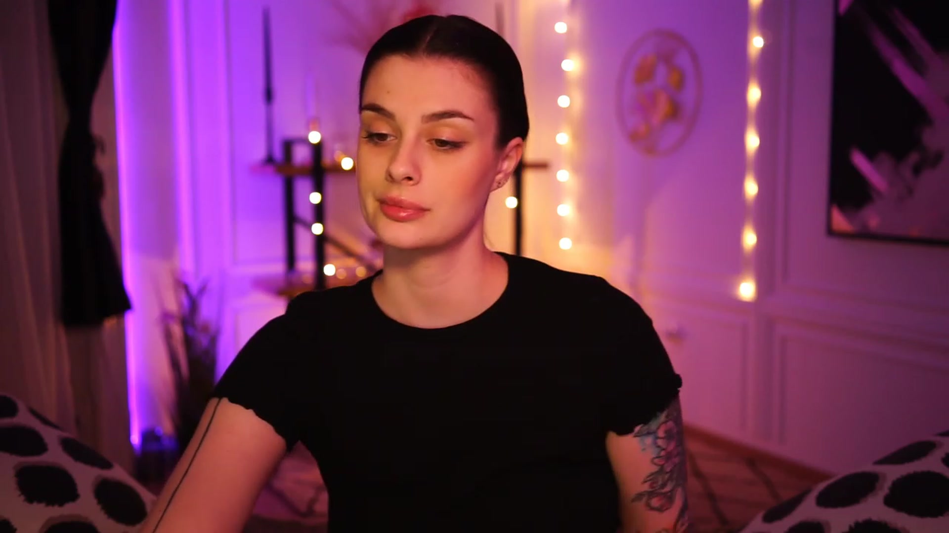 Gallery image thumbnail from lucynutty's myfreecams stream on, 01/28/2023, 15:45 image 13 of 20