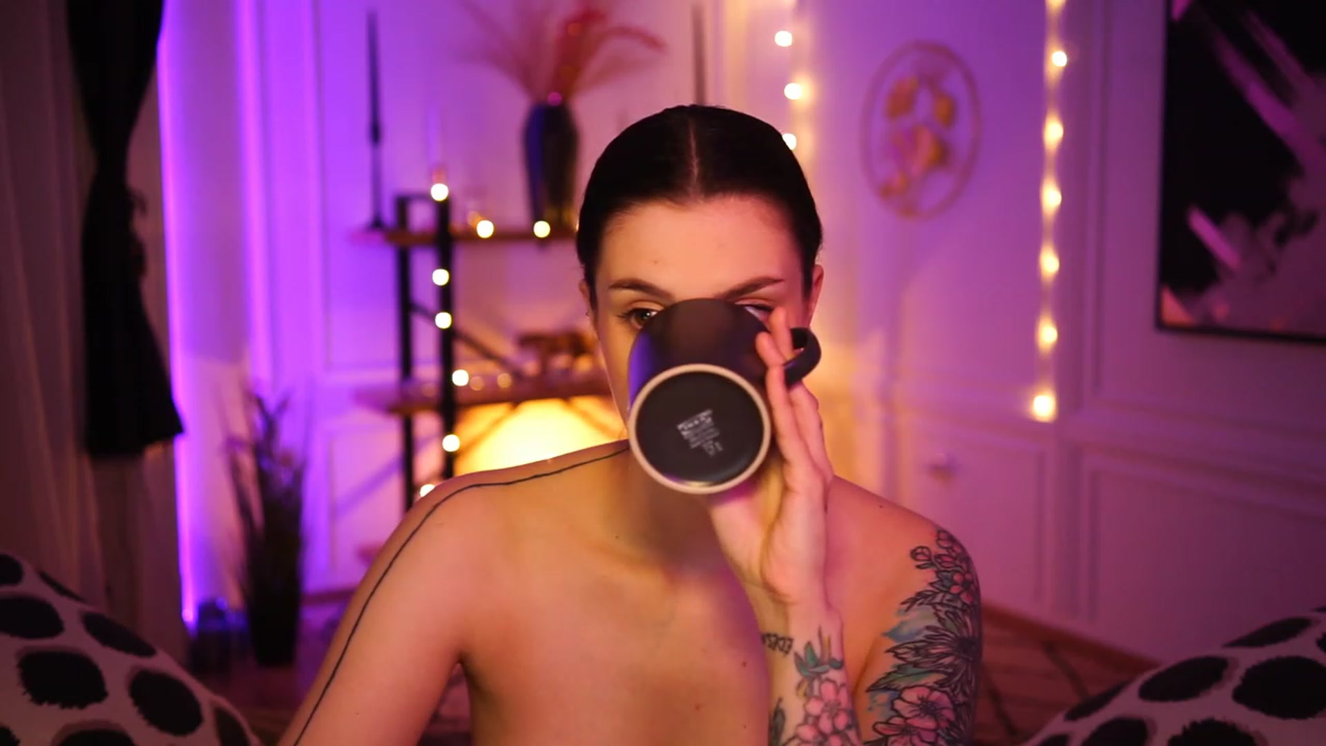 Gallery image thumbnail from lucynutty's myfreecams stream on, 01/28/2023, 15:45 image 17 of 20