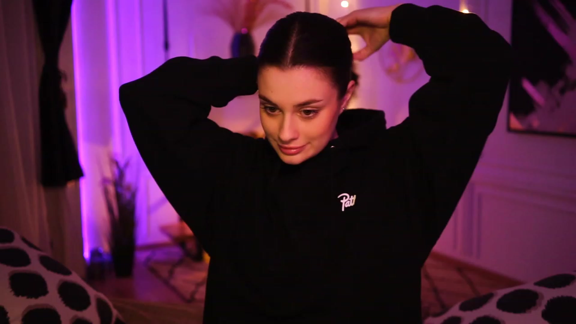 Gallery image thumbnail from lucynutty's myfreecams stream on, 01/28/2023, 18:39 image 7 of 20
