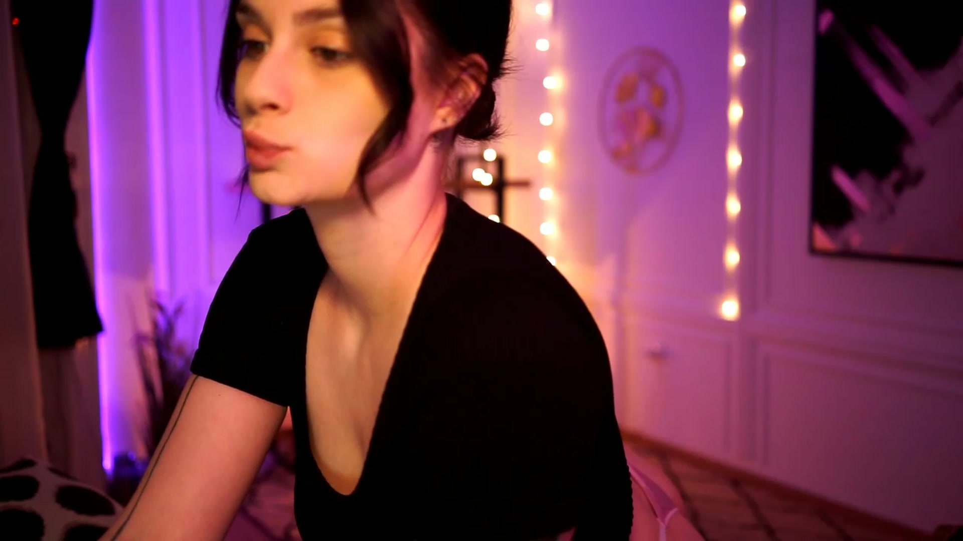 Gallery image thumbnail from lucynutty's myfreecams stream on, 01/29/2023, 18:00 image 1 of 20