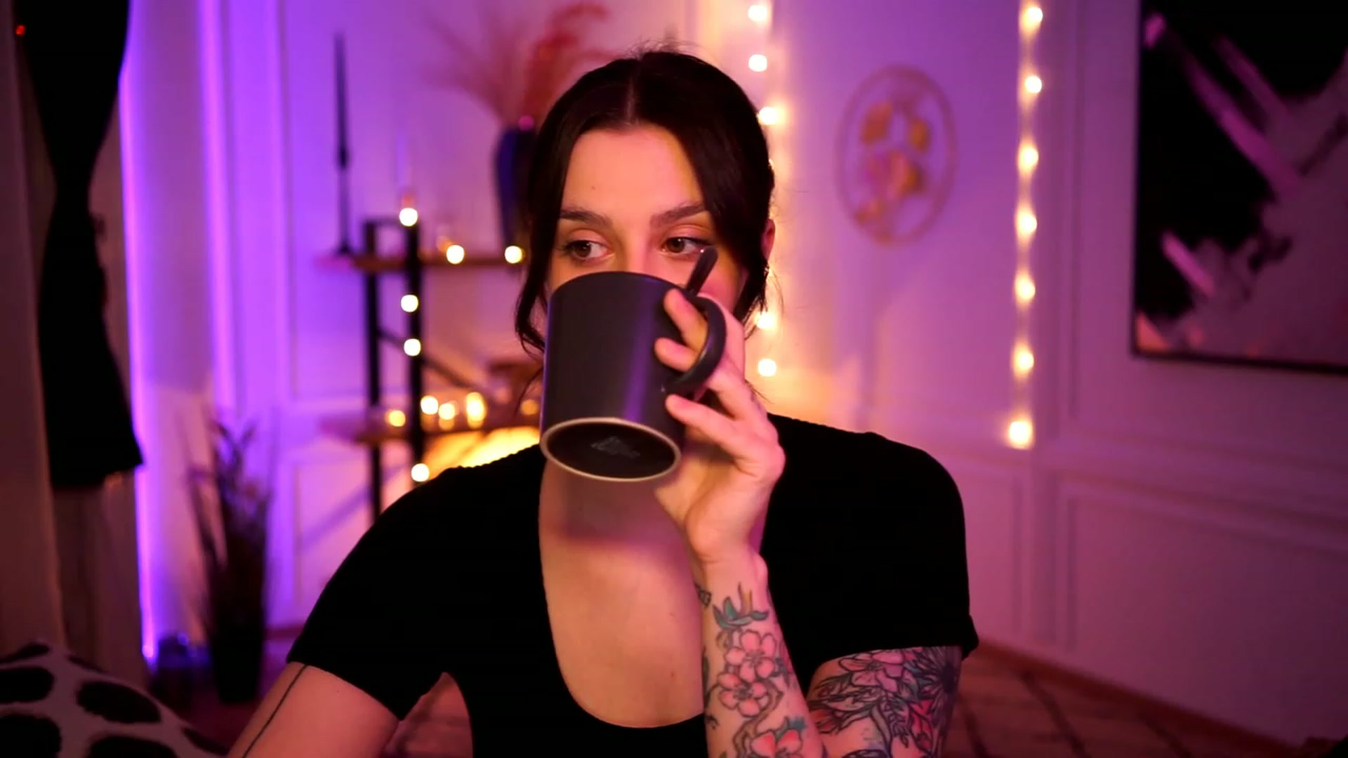 Gallery image thumbnail from lucynutty's myfreecams stream on, 01/29/2023, 18:00 image 6 of 20